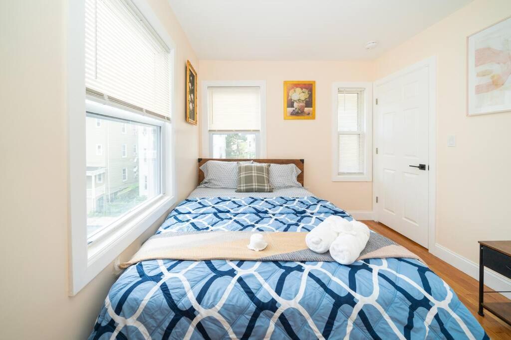 Tranquil 3Br Boston Apt W Balcony, Parking, Bathtub Near Franklin Park Zoo 303