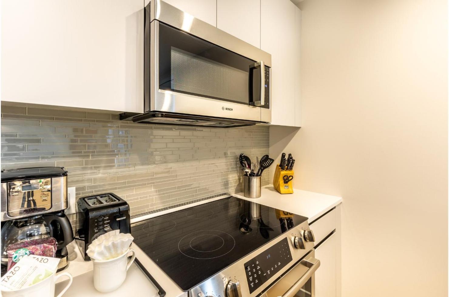 In Downtown Seaport Apartment *