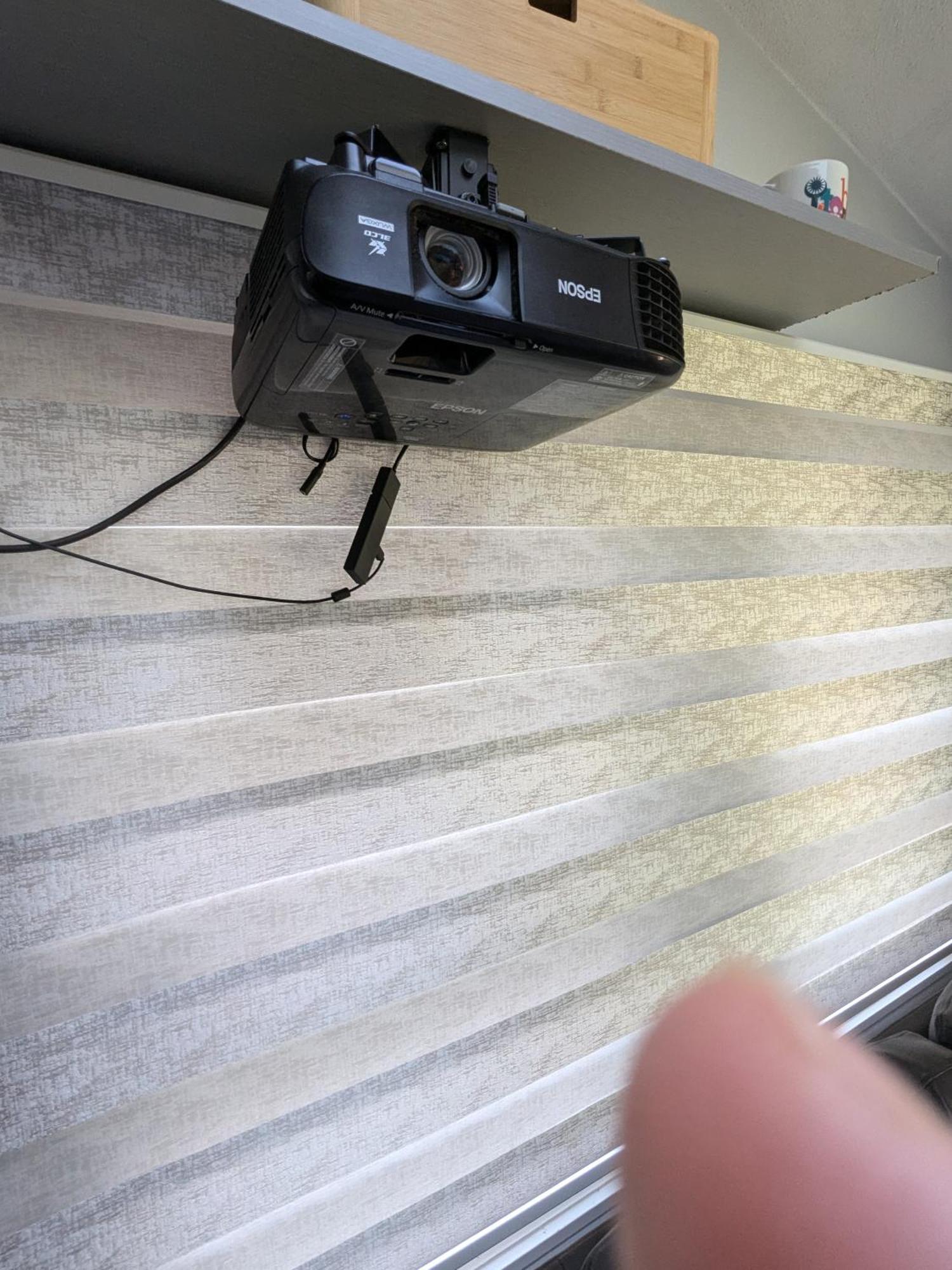 Large W/ Private Bath,great Location