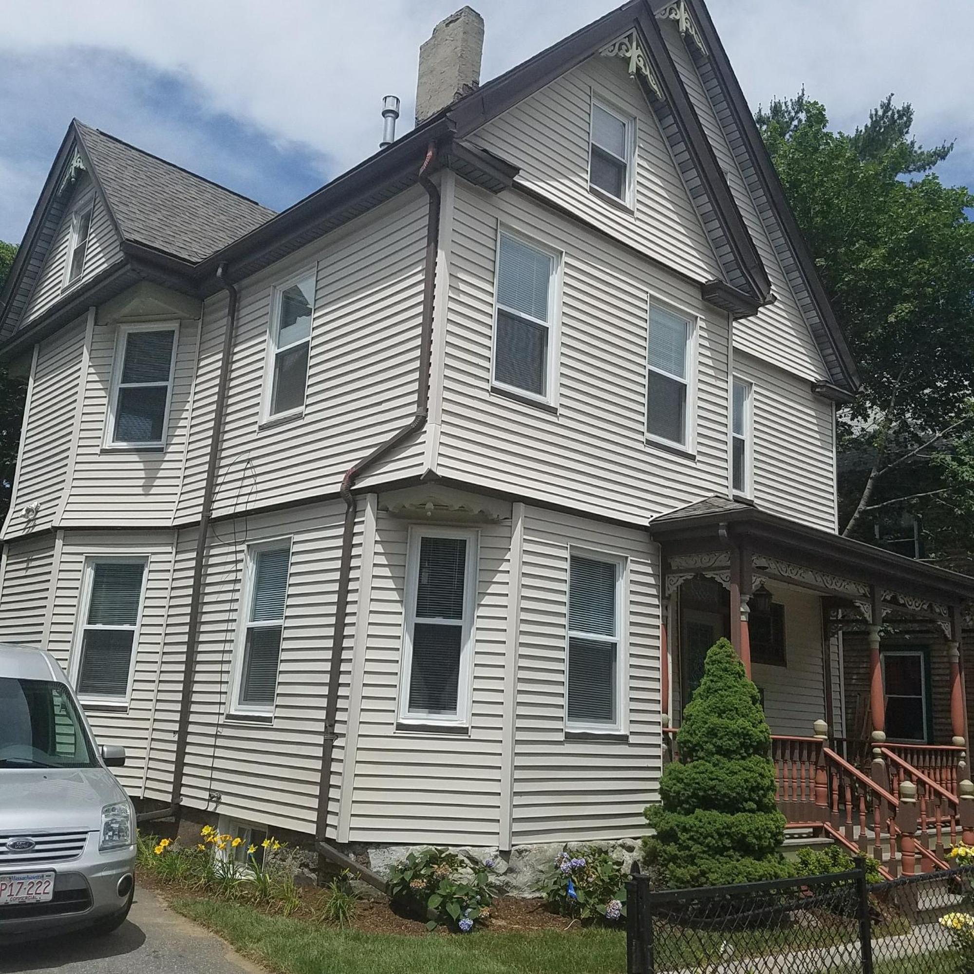 Large W/ Private Bath,great Location Homestay Boston