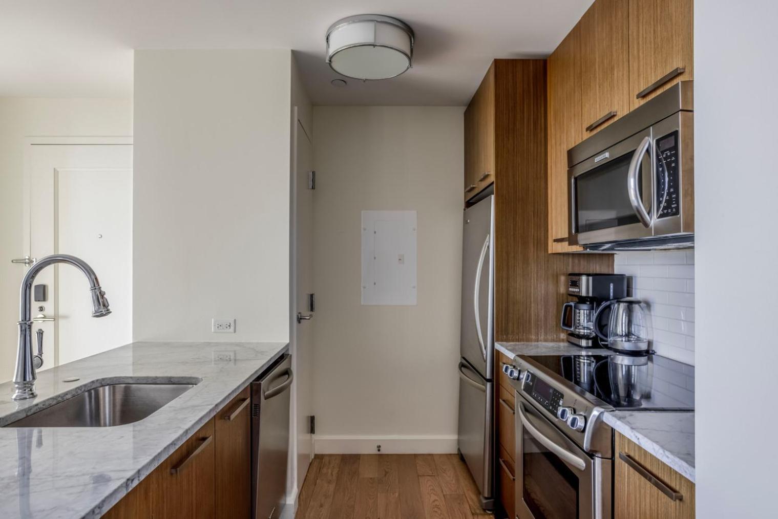 Apartment Back Bay 1br W Gym Wd Nr Shopping Bos-925 *