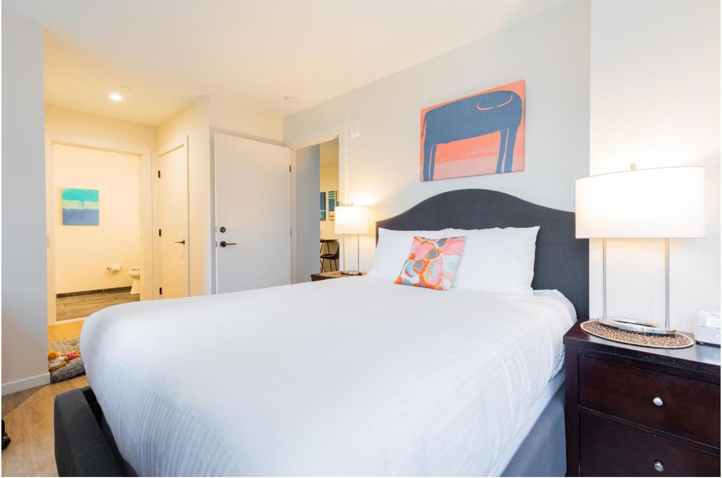 Chic Seaport With Pool Apartment Boston