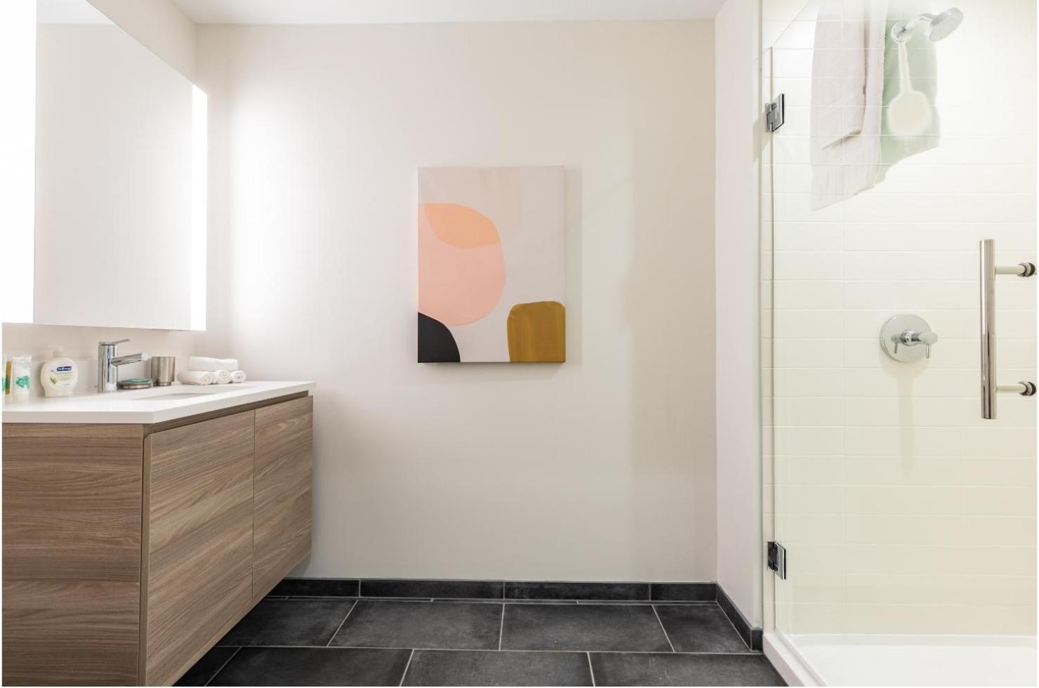 Chic Seaport With Pool