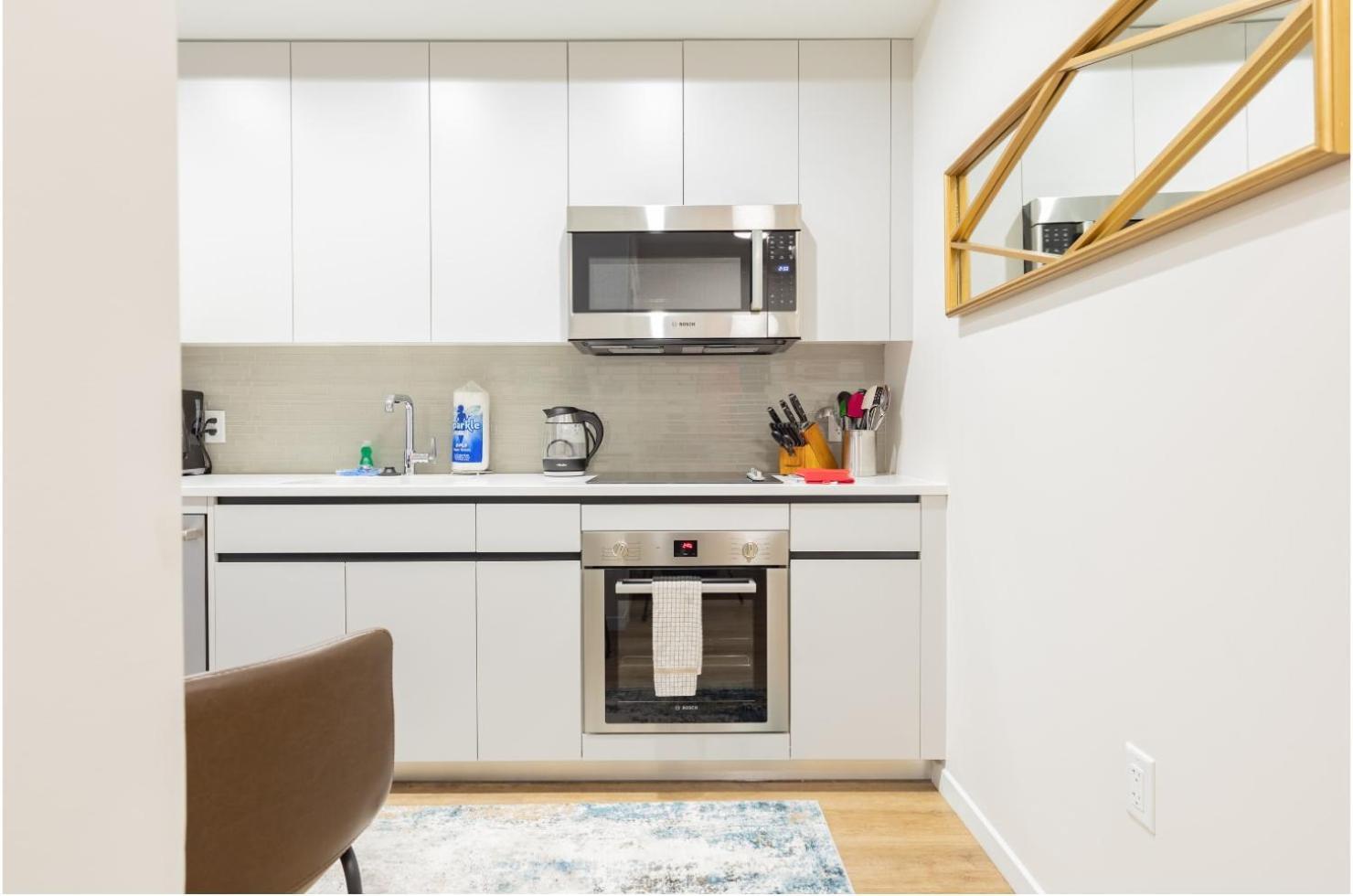 Chic Seaport With Pool *