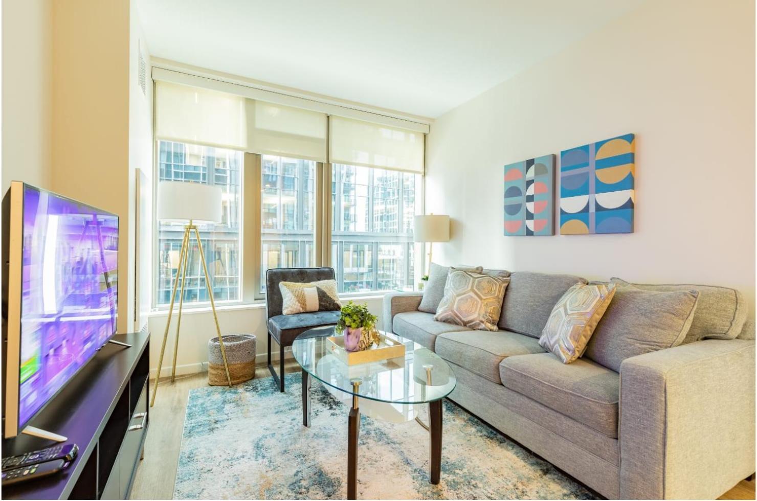 Chic Seaport With Pool * Boston