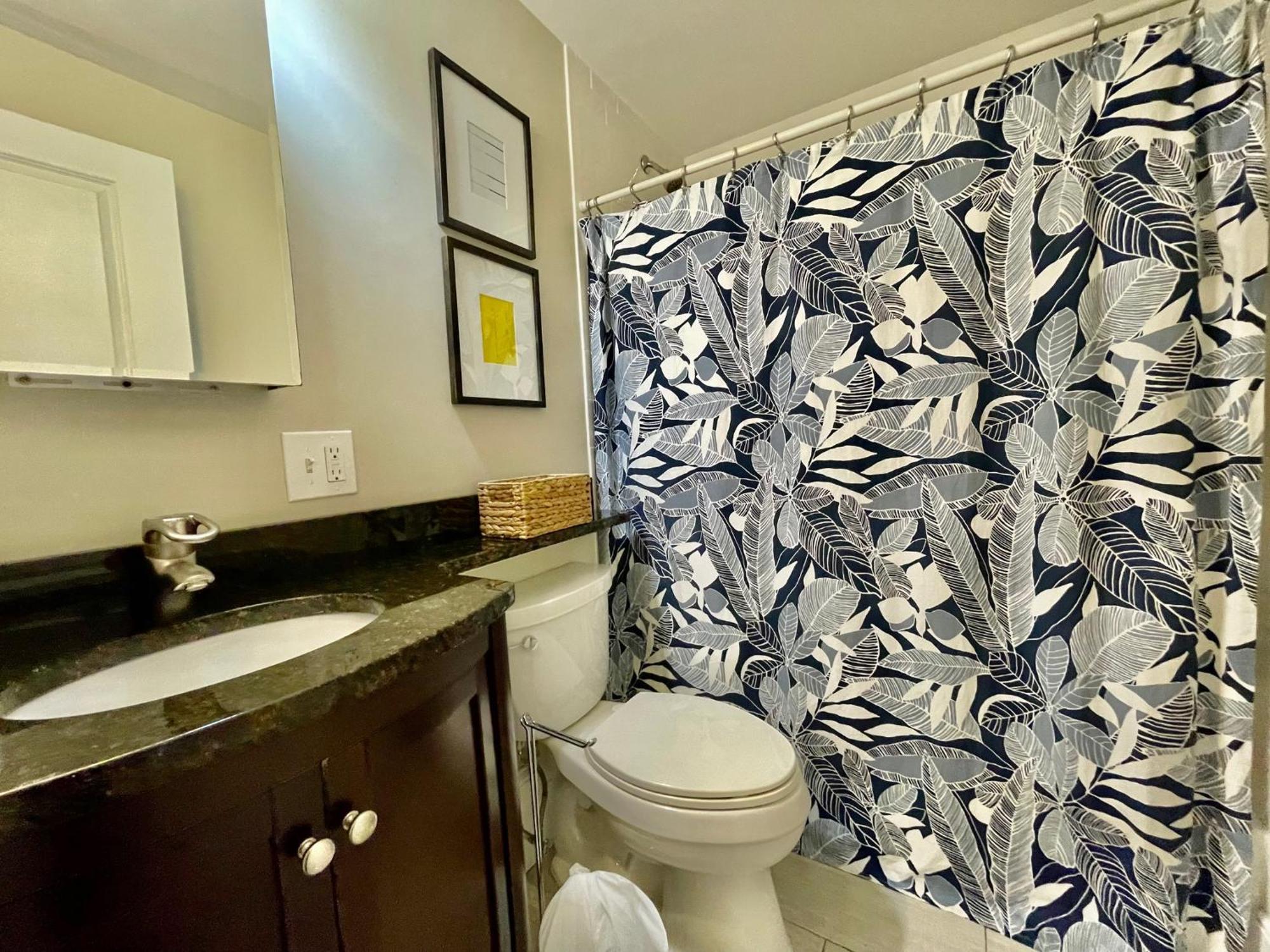 Beautiful 3br 3ba Duplex Parking Location Apartamento *
