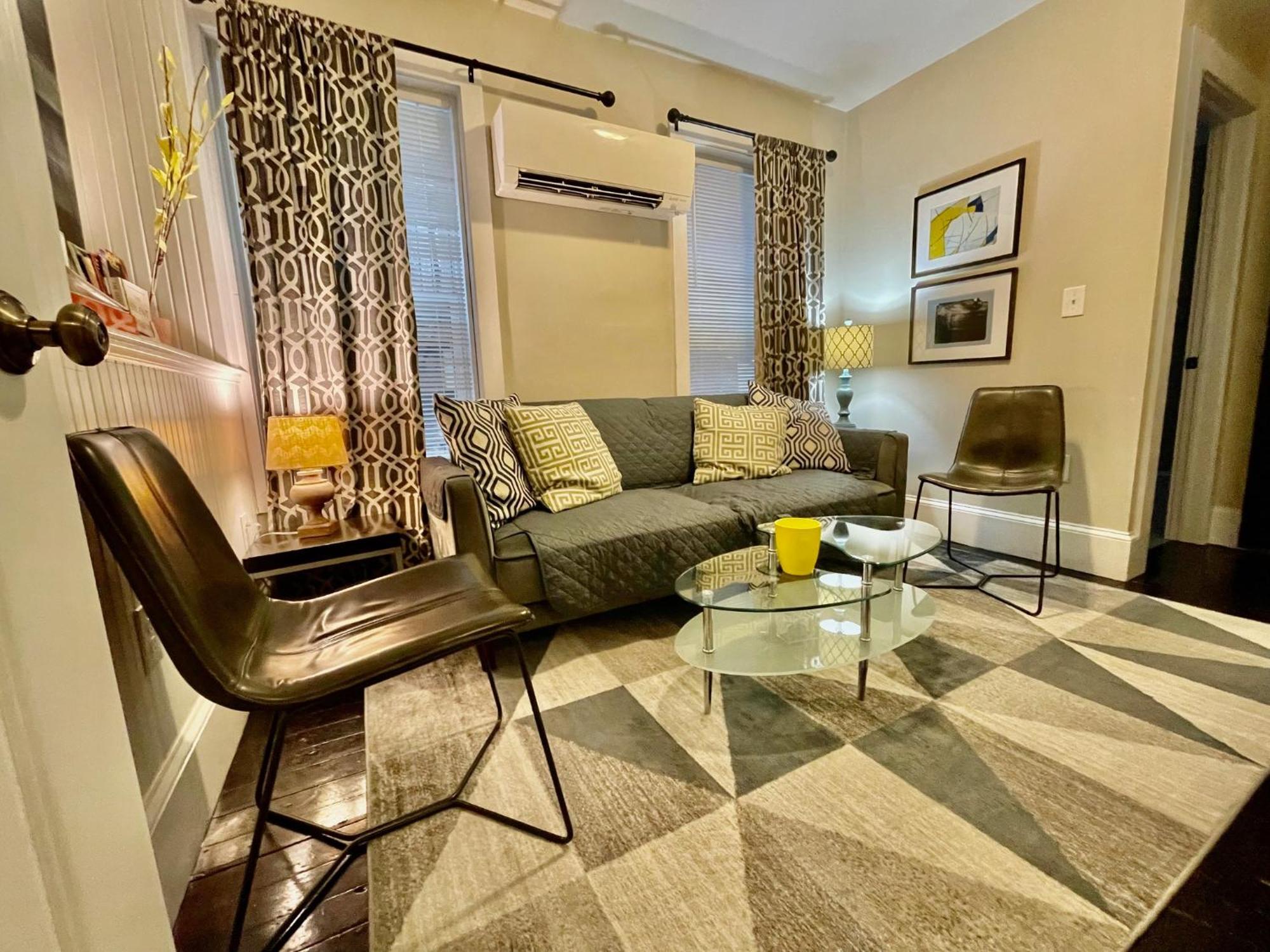 Apartamento Beautiful 3br 3ba Duplex Parking Location