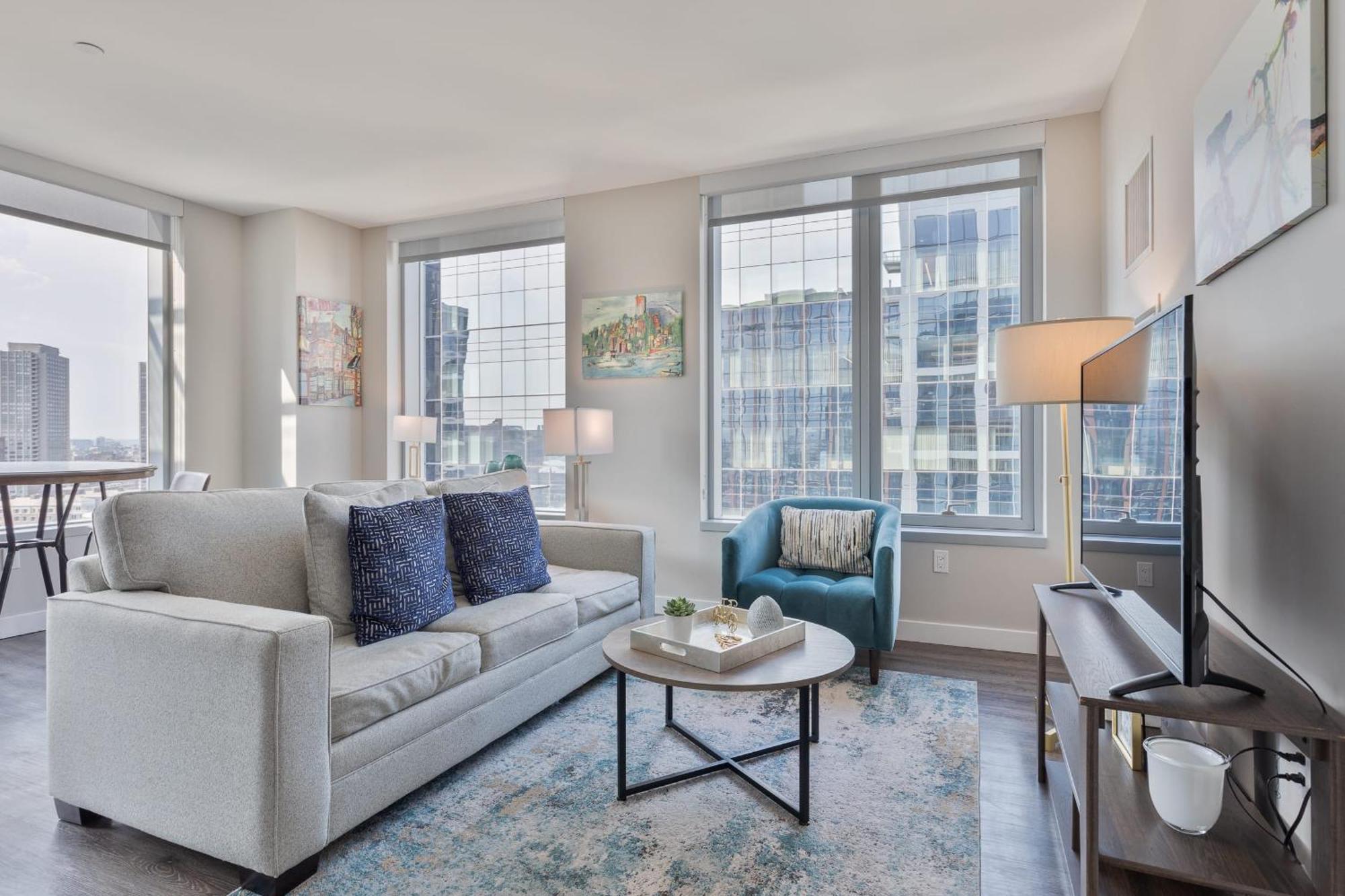 Luxury With Balcony In Seaport * Boston