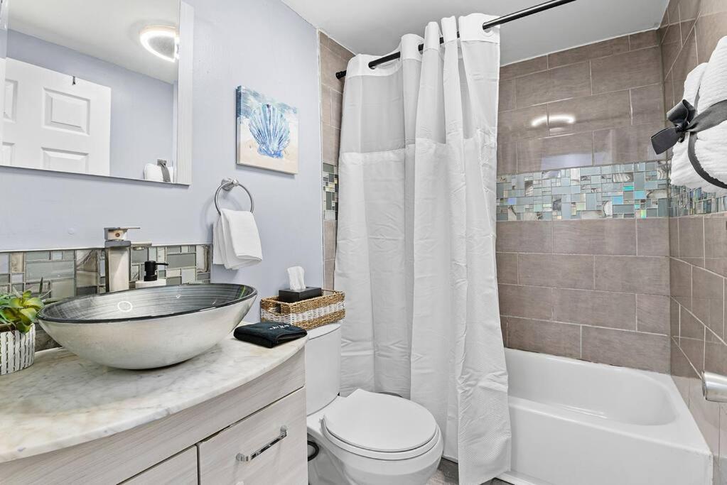 Appartement Luxe And Spacious 3bd 2ba W Free Parking *
