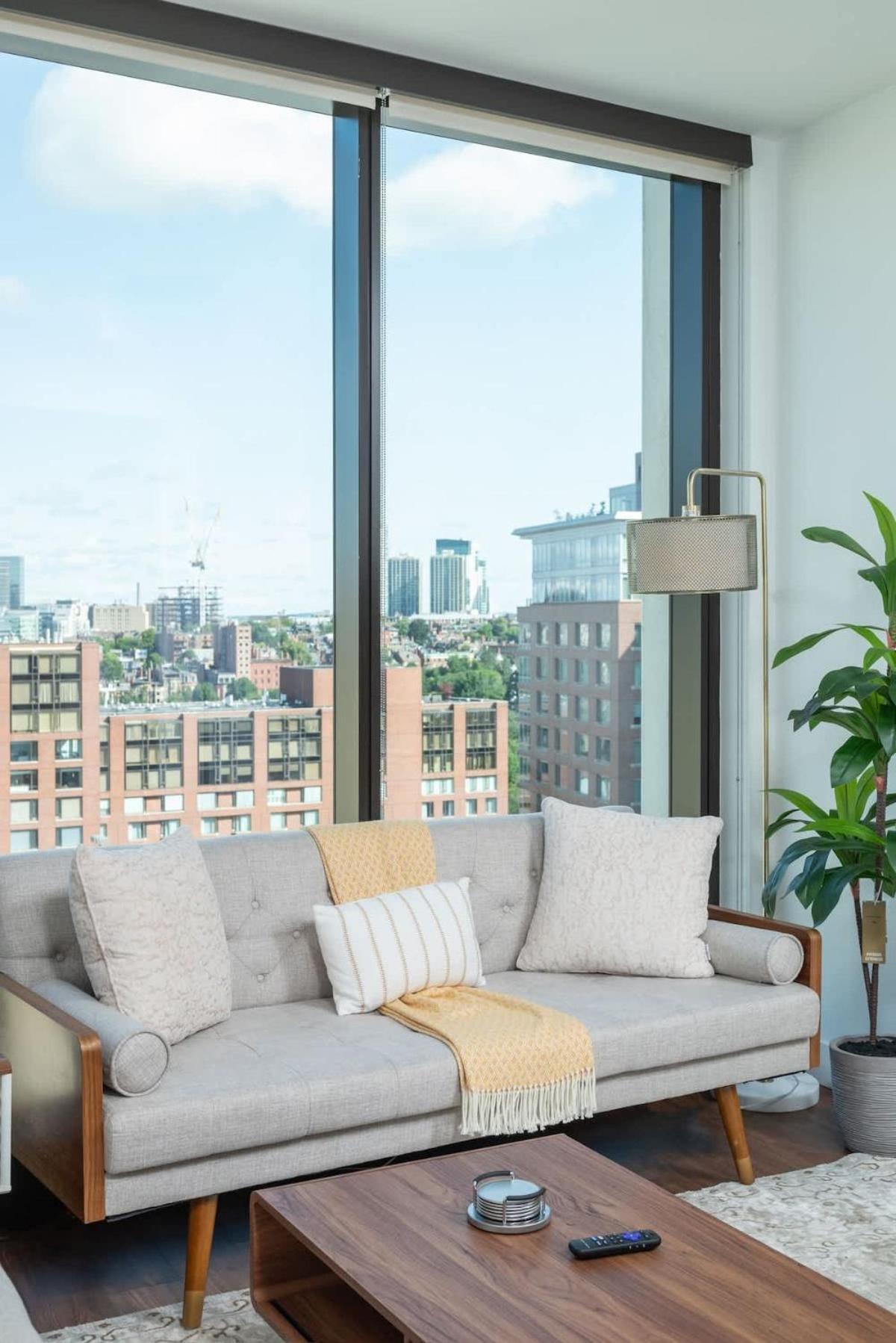 Back-bay 2br Penthouse W Roof And Gym Apartment Boston