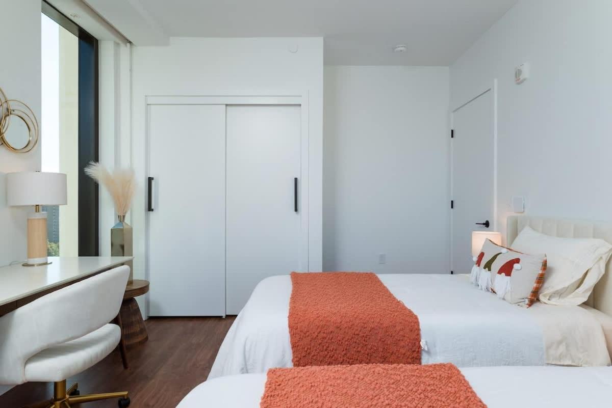 Back-bay Penthouse Downtown & Parking & Gym * Boston