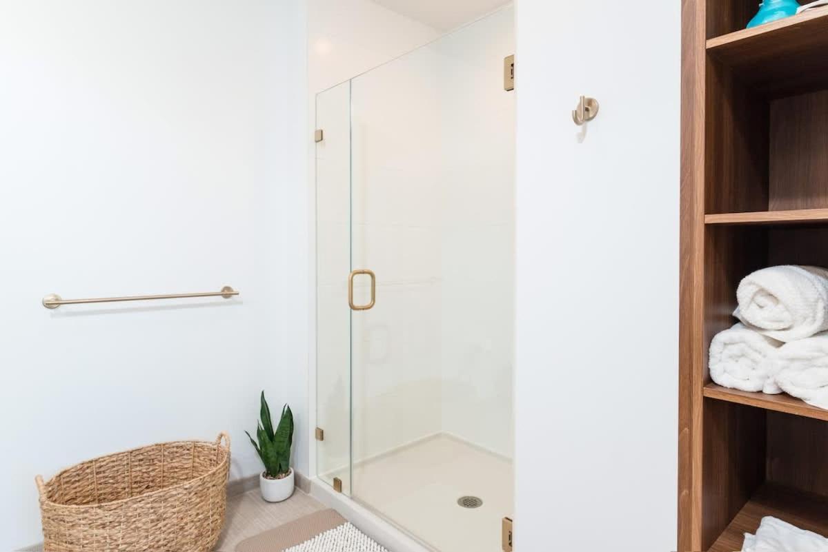 Back-bay Penthouse Downtown & Parking & Gym Boston