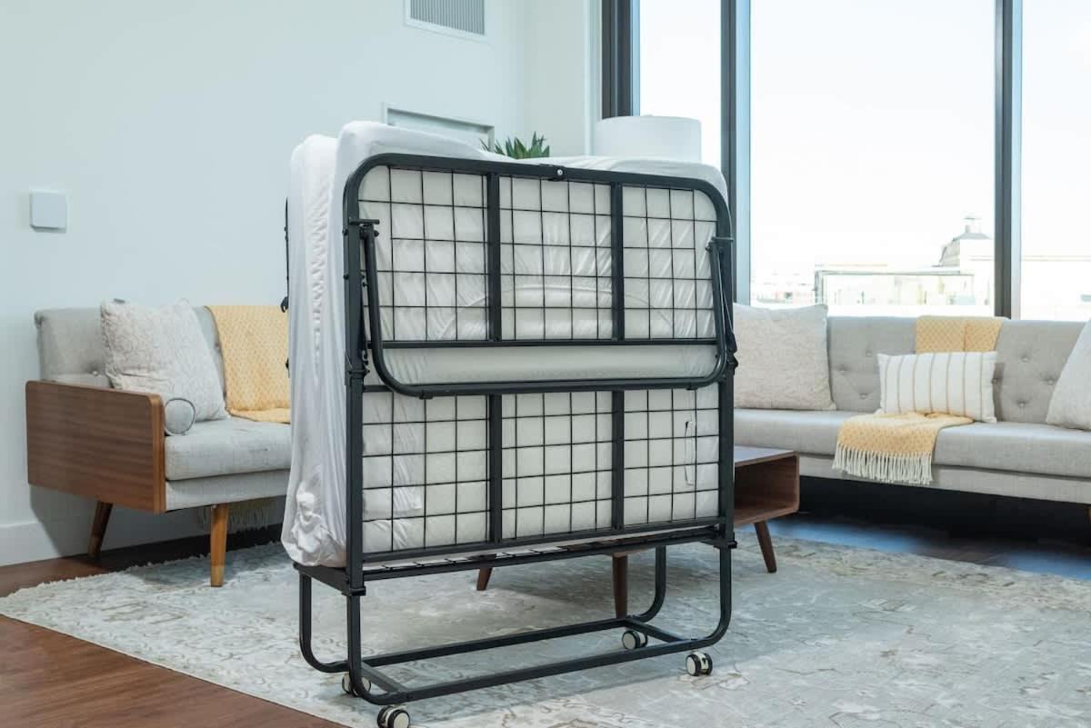 Back-bay 2br Penthouse W Roof And Gym * Boston