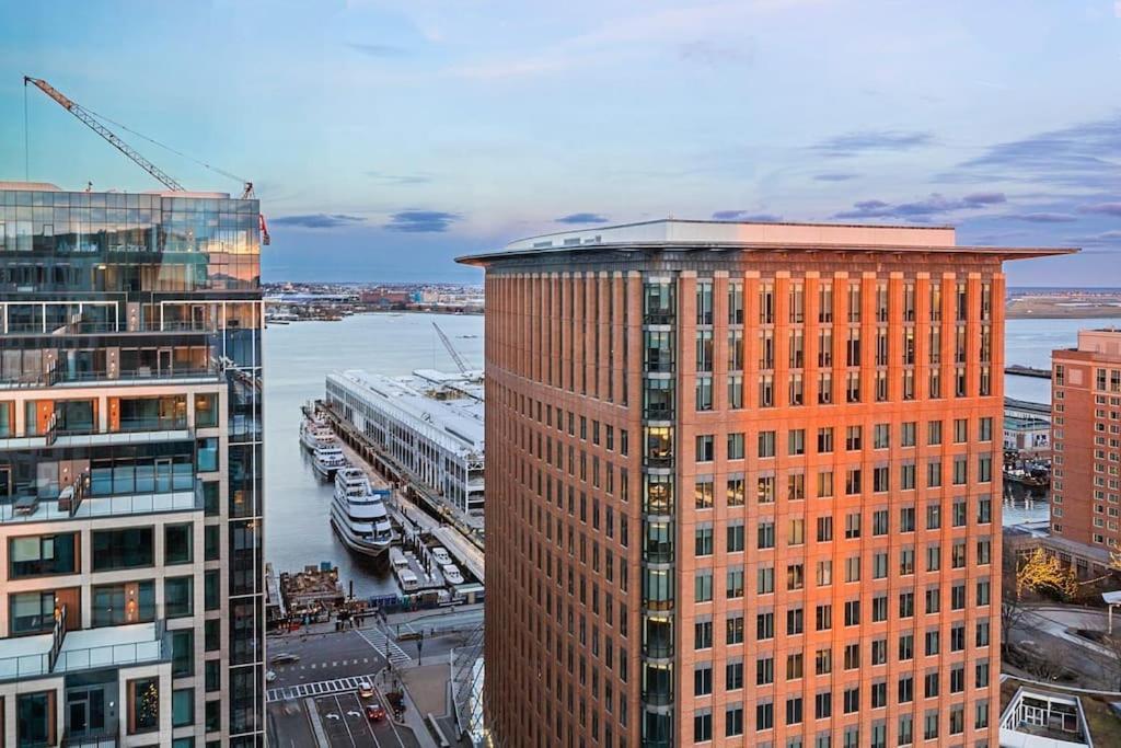 High-end 2br 2ba Unit In Seaport Apartment