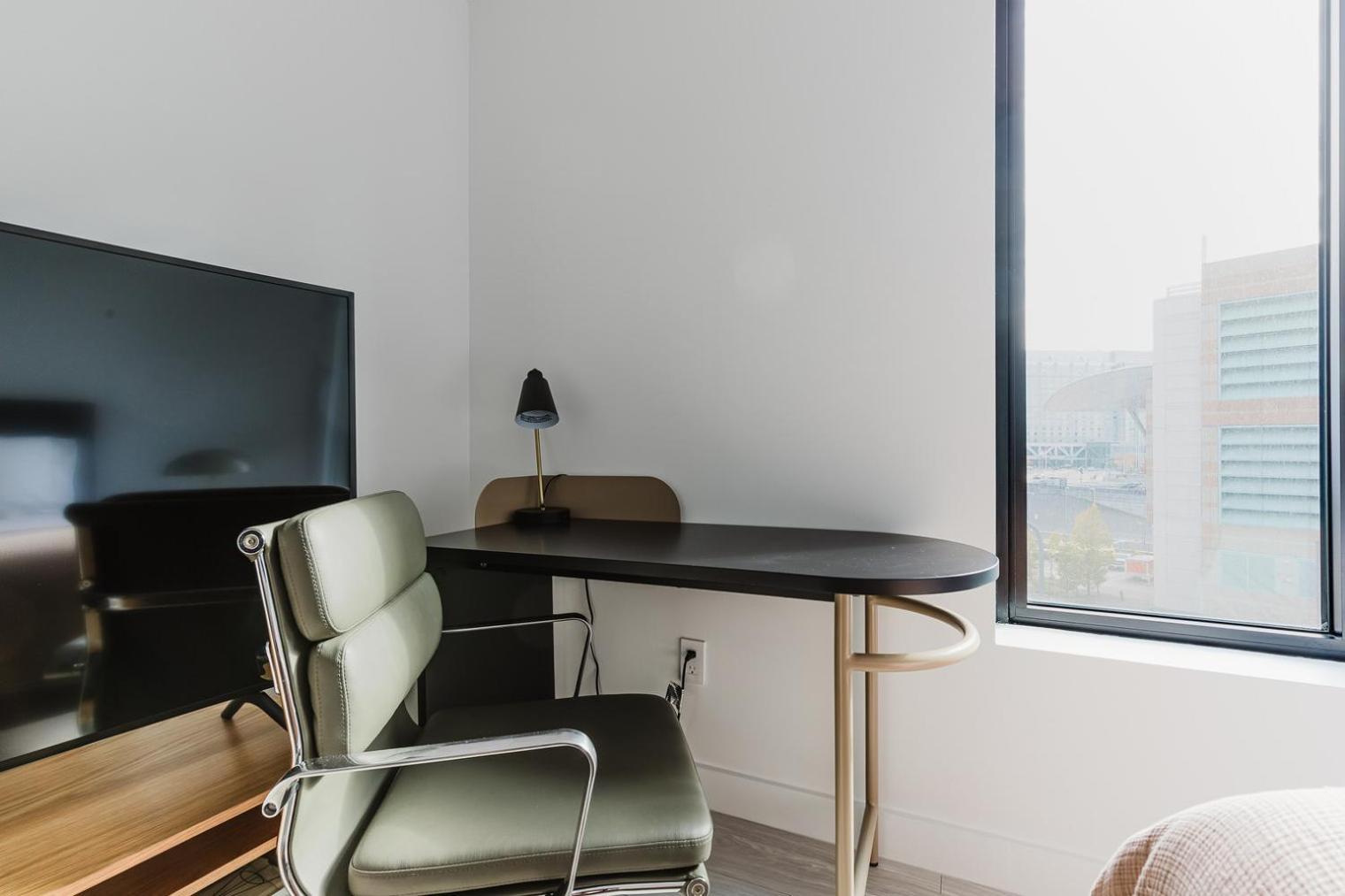 Blueground Seaport Bos-1124 Boston