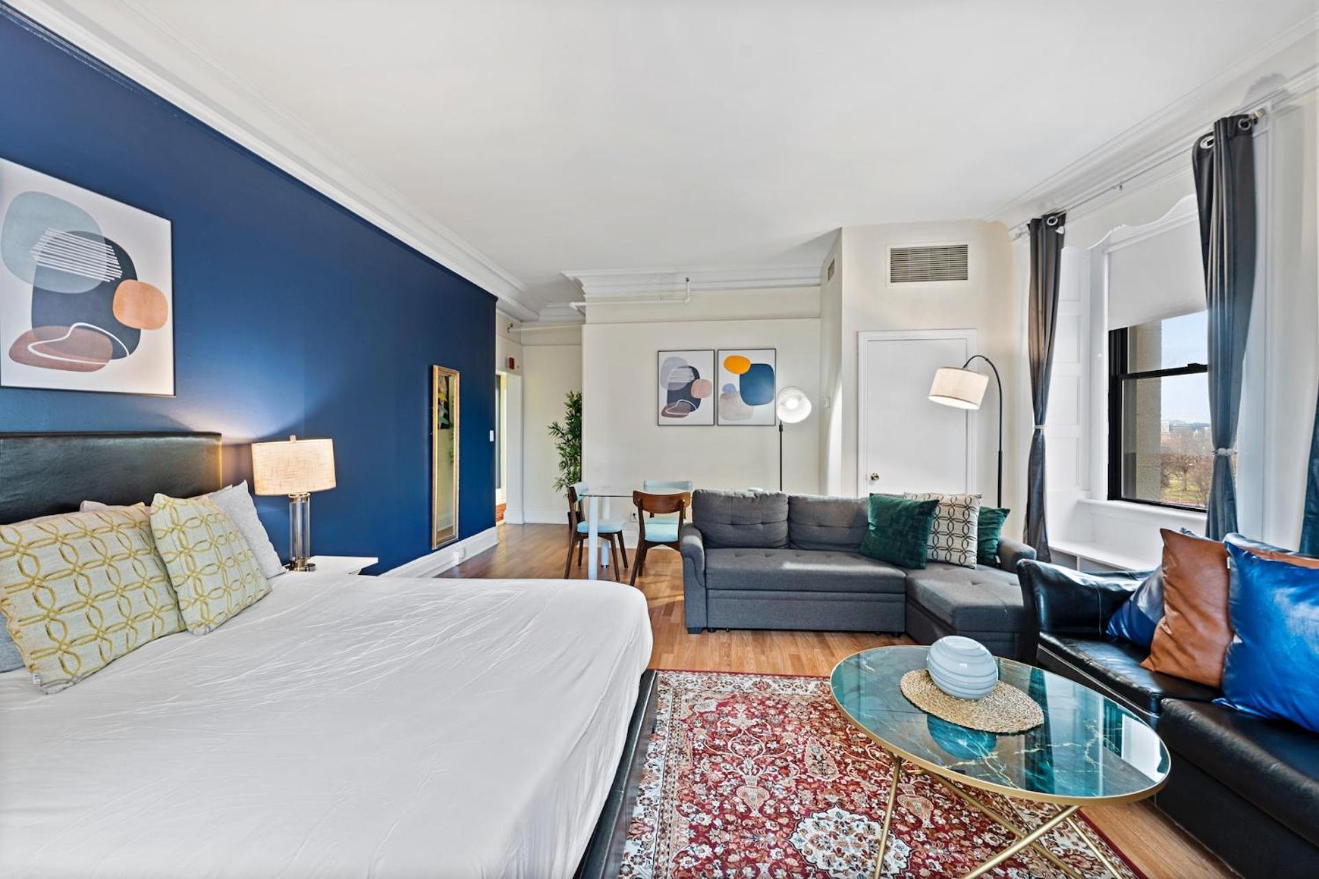 Furnished In Downtown Apartment