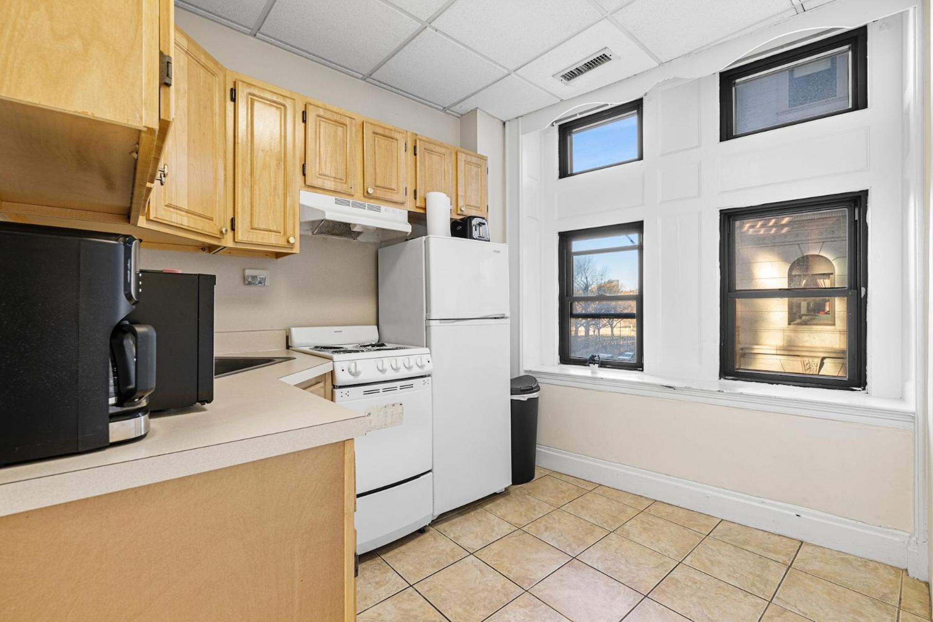 Furnished In Downtown Apartment *