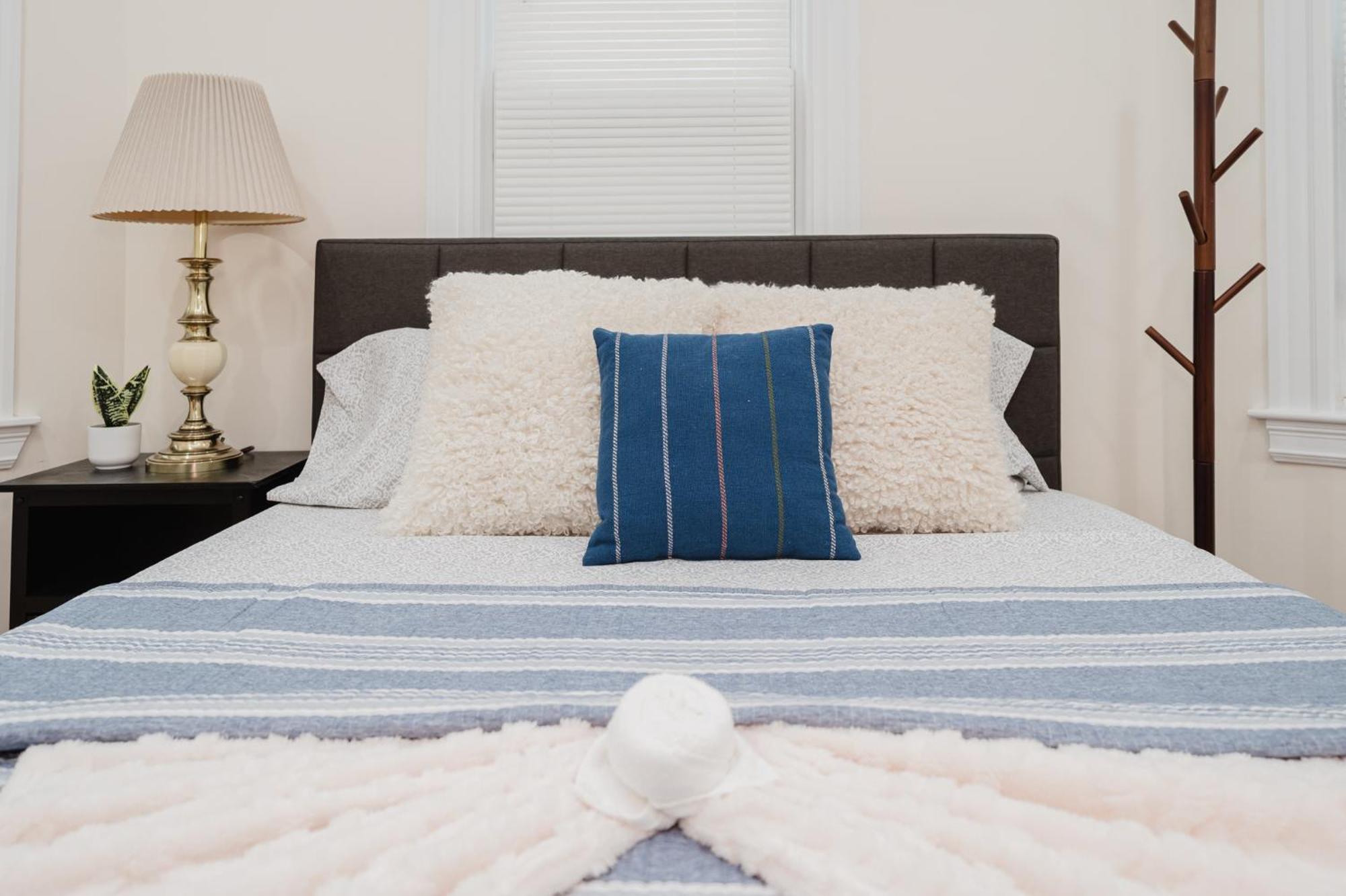 Apartment 76-2 5br Cozy In