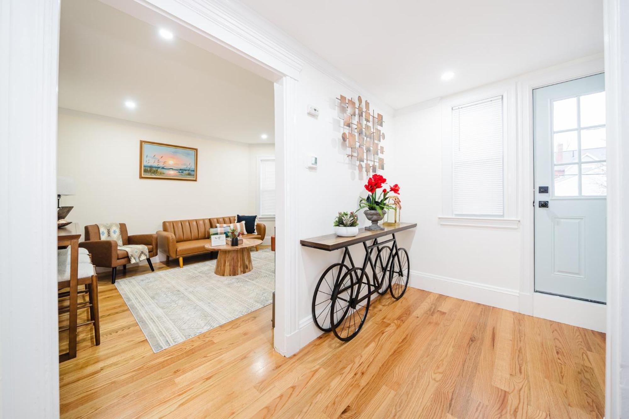 76-2 5br Cozy In Apartment