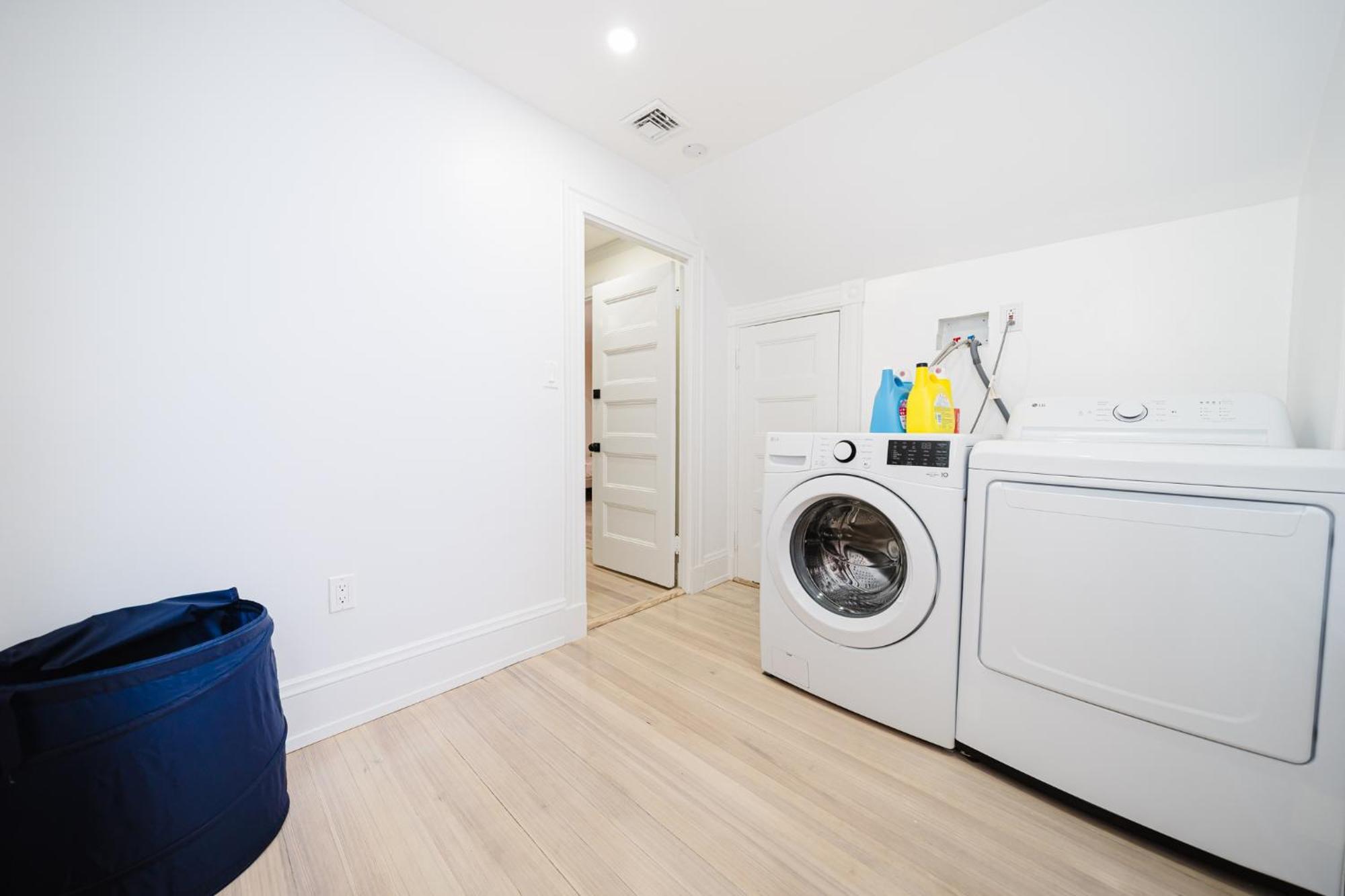 76-2 5br Cozy In Apartment