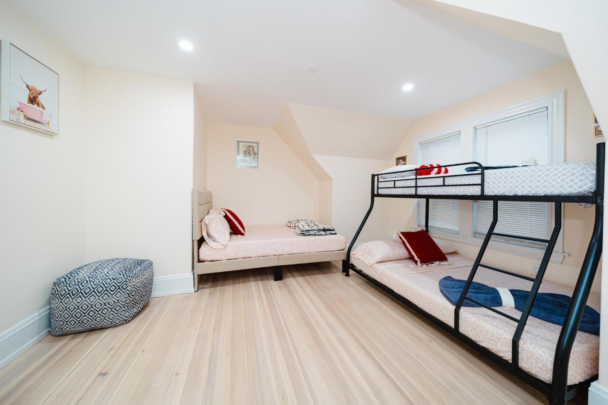 76-2 5br Cozy In Boston