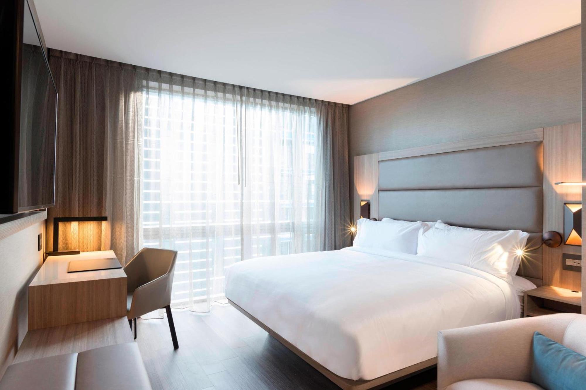 Hotel Ac By Marriott Downtown 4*