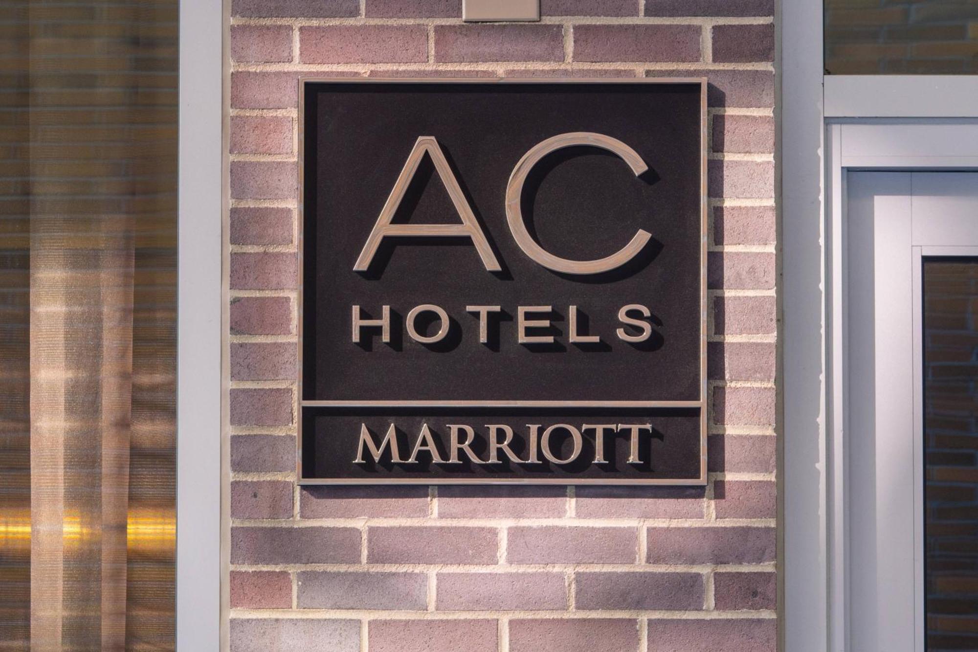 Ac By Marriott Cleveland Circle Hotel Boston