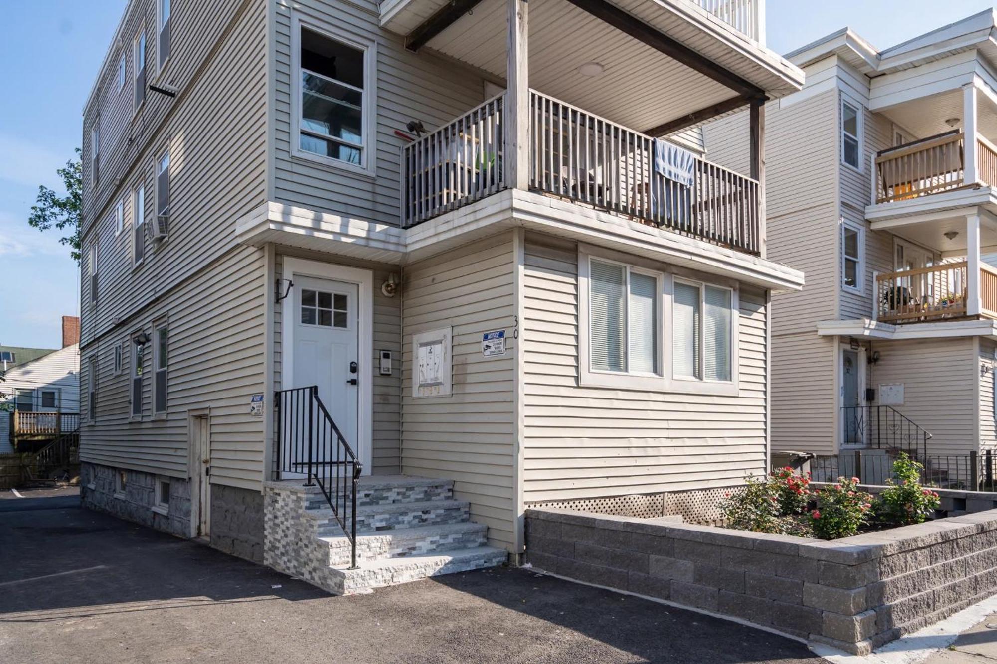 Tranquil 3Br Boston Apt W Balcony, Parking, Bathtub Near Franklin Park Zoo 303 *