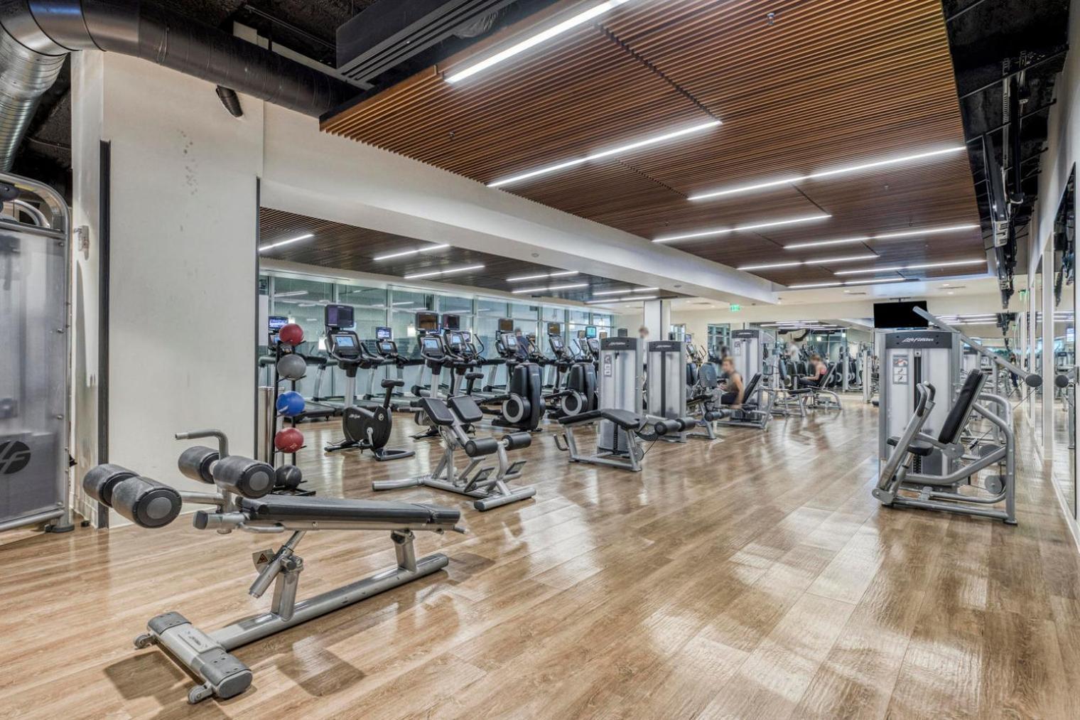 N Station 1br W Wd Gym Nr Td Garden Bos-704 Apartment