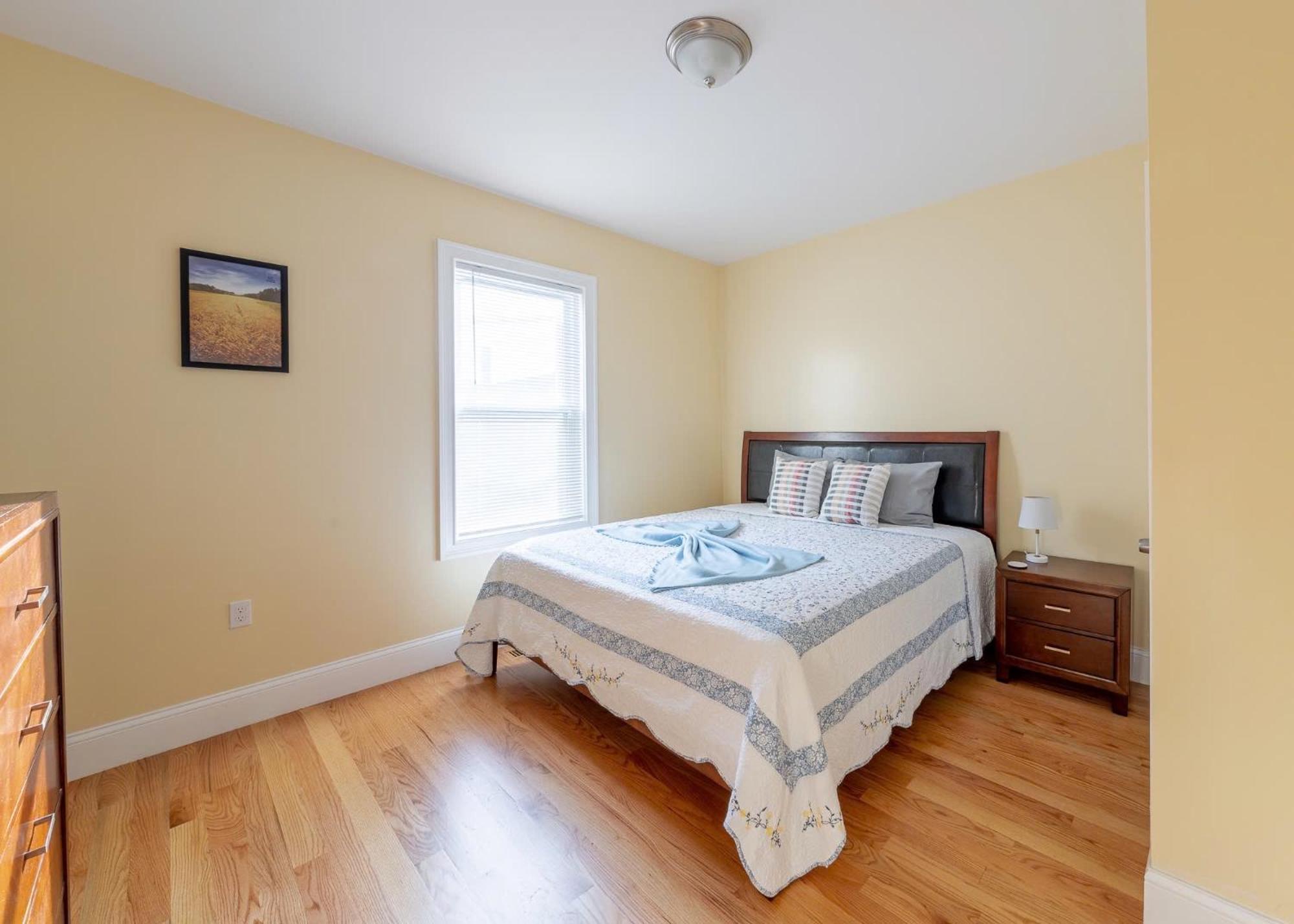 233-1 4br - Cozy Near Mbta Station * Boston