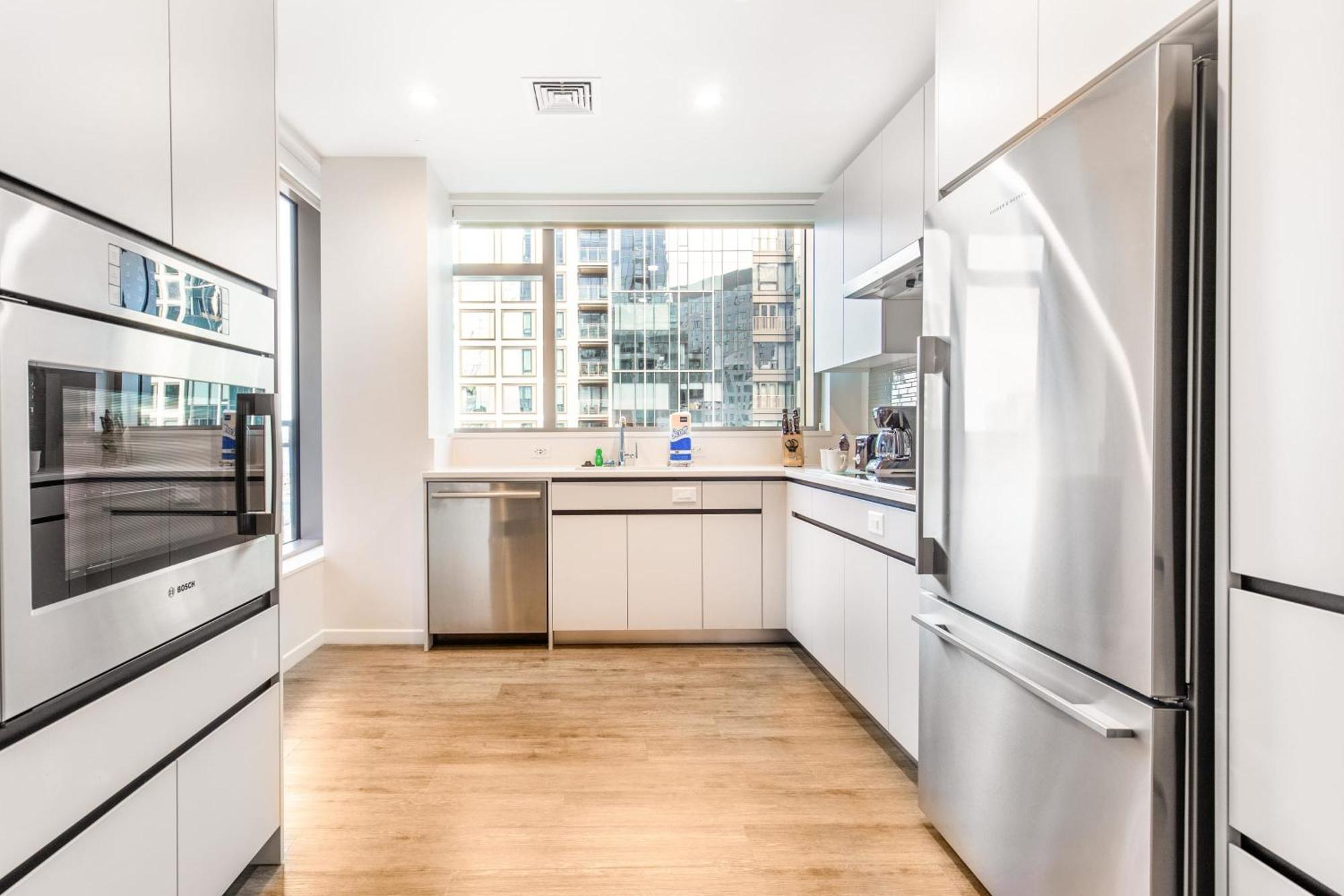 Luxury With Gym Apartment *