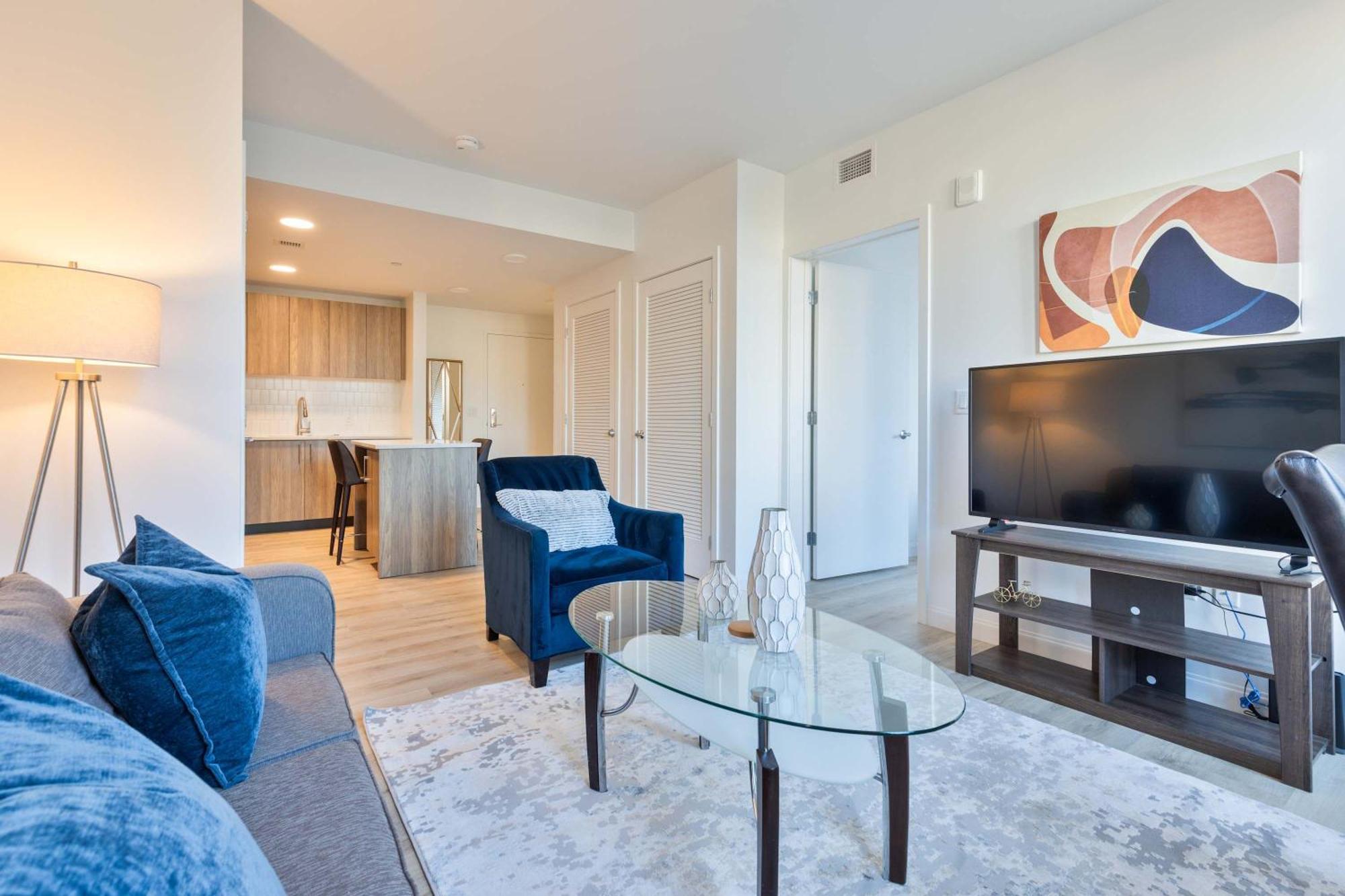 Luxury With Kitchen In Fenway *