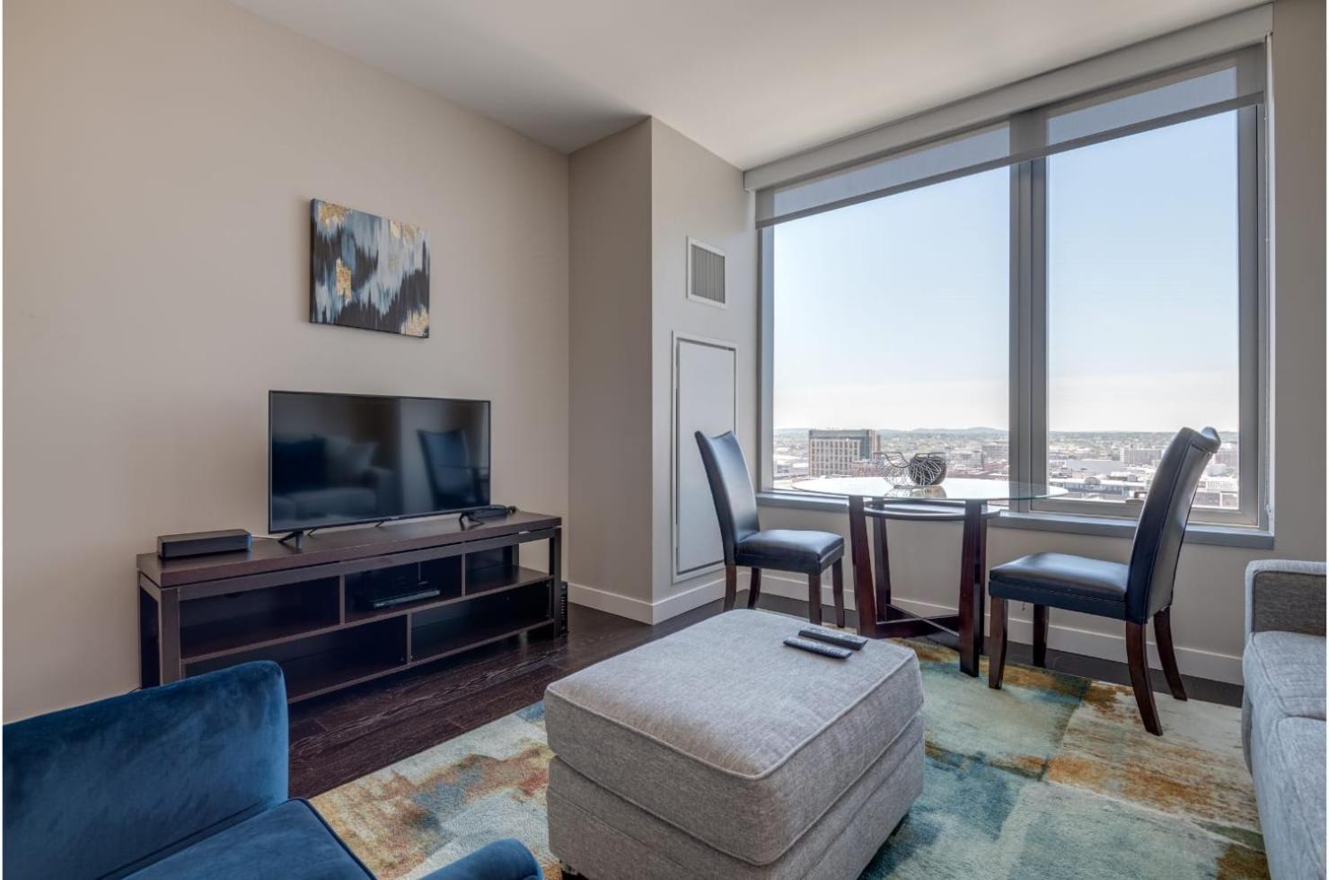 Apartment Entire Downton Seaport *