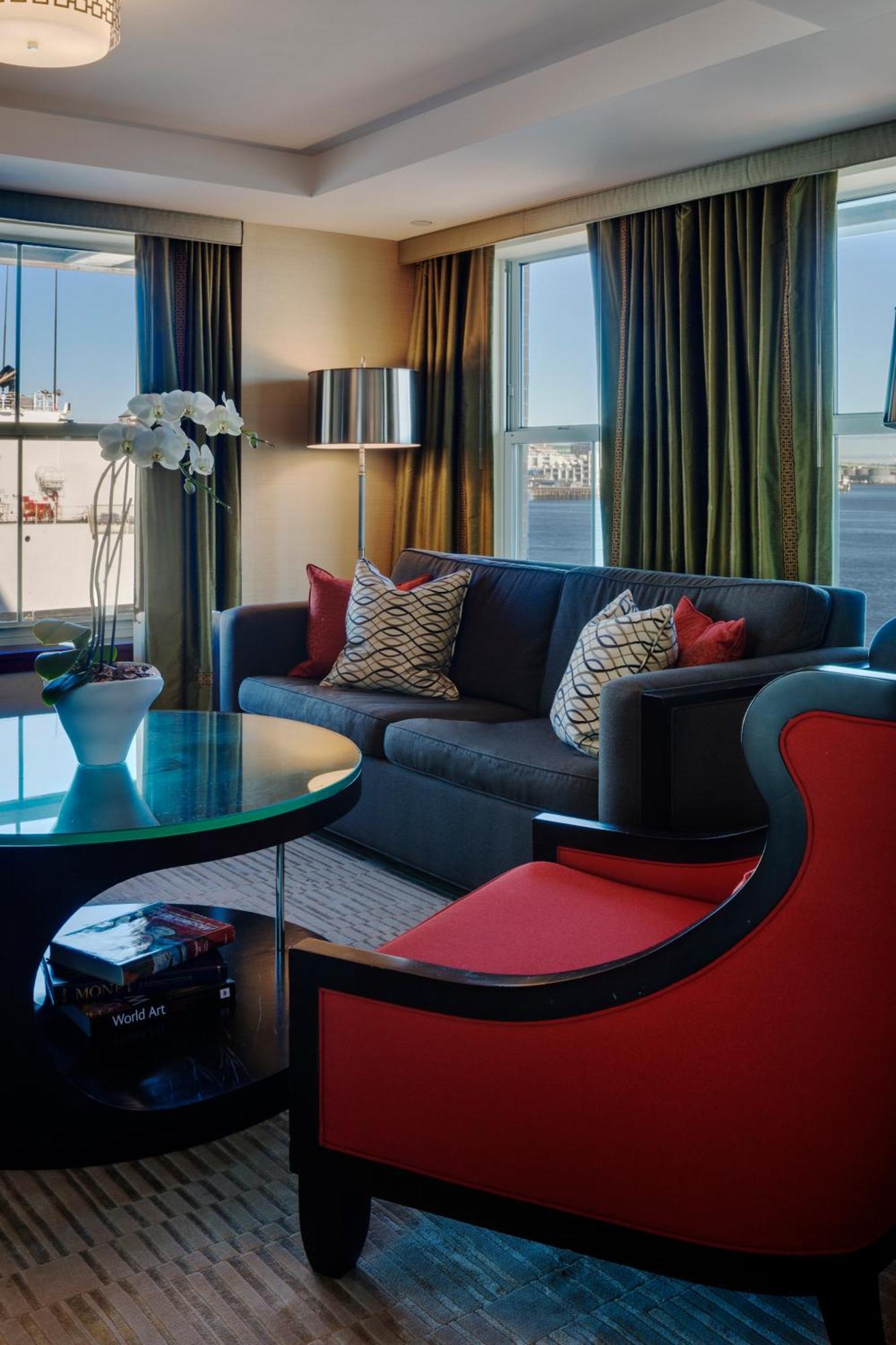 Battery Wharf Hotel, Waterfront 4*
