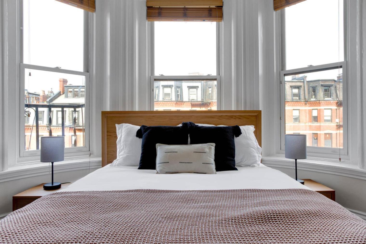 Apartment Back Bay W Wd Nr Copley T Bos-782