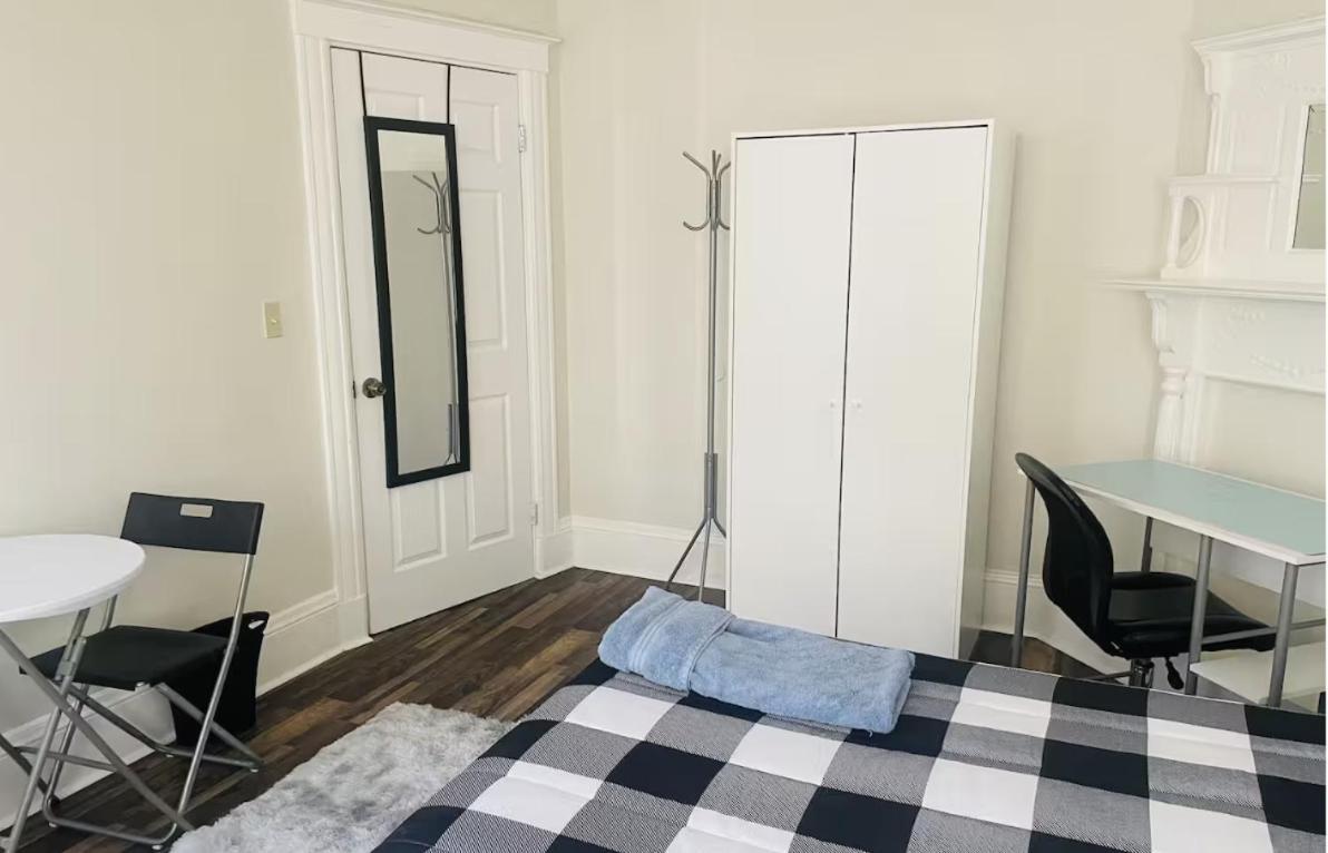 Lovely Close To The Redline And Downtown