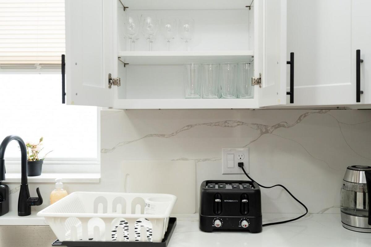558-3 3br - Renovated Nest Near Aquarium Apartment