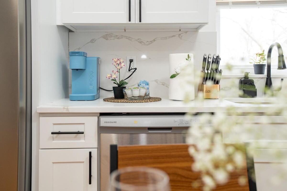 Apartment 558-3 3br - Renovated Nest Near Aquarium Boston