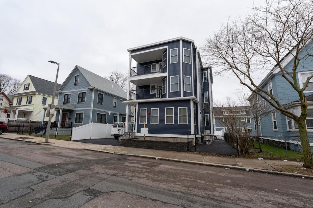 558-3 3br - Renovated Nest Near Aquarium Apartment *