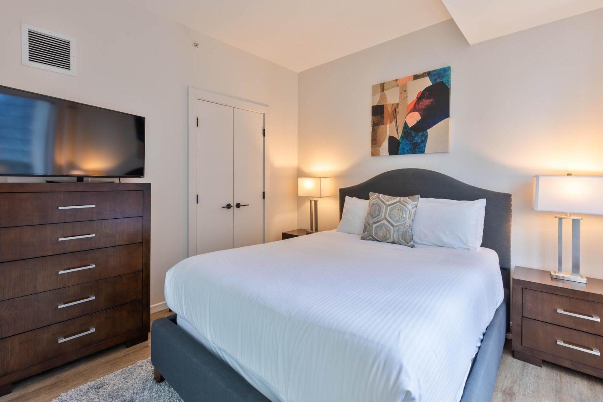 Bright Downtown Seaport * Boston