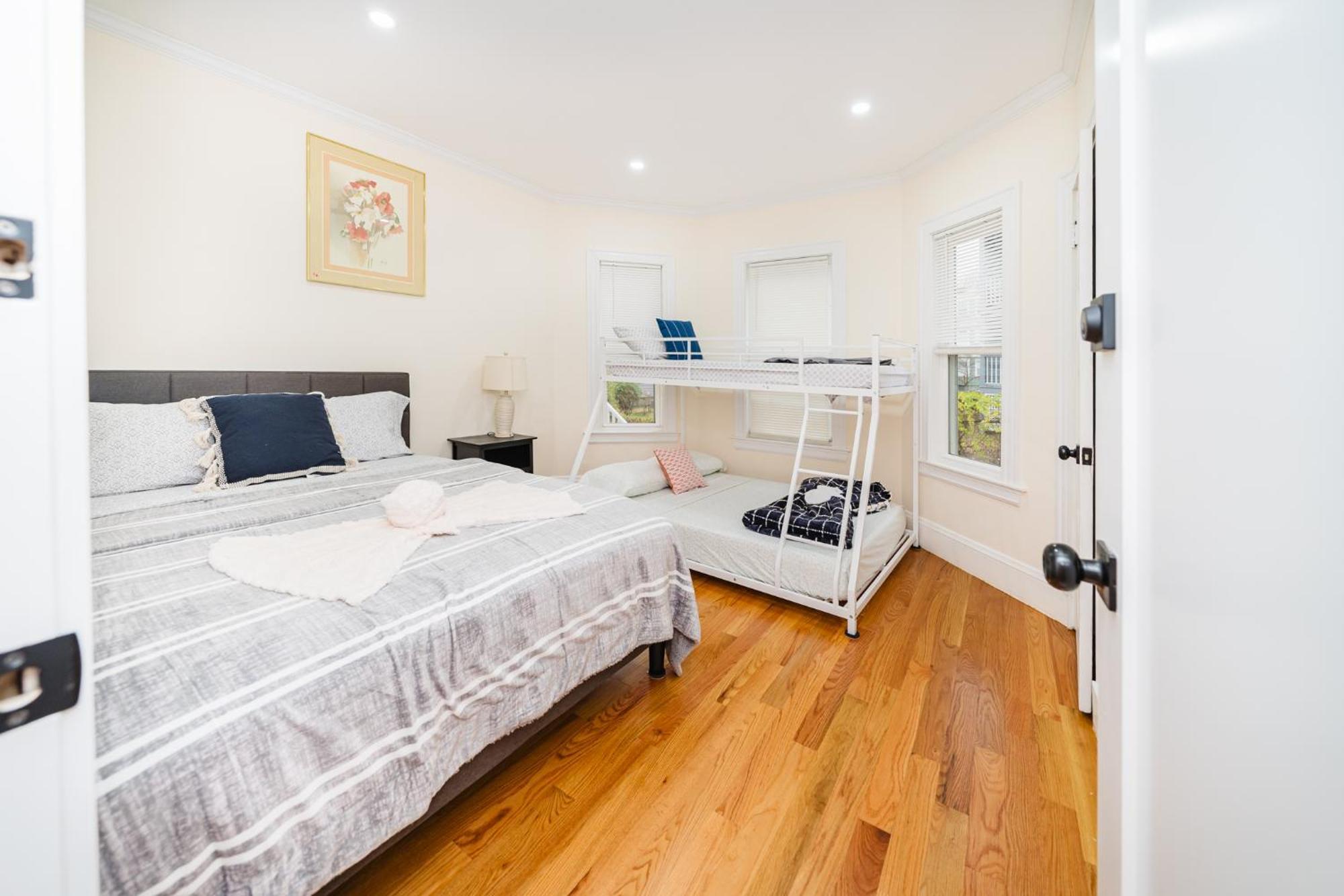 76 Carruth - 4br Cozy And Lovely Appartement