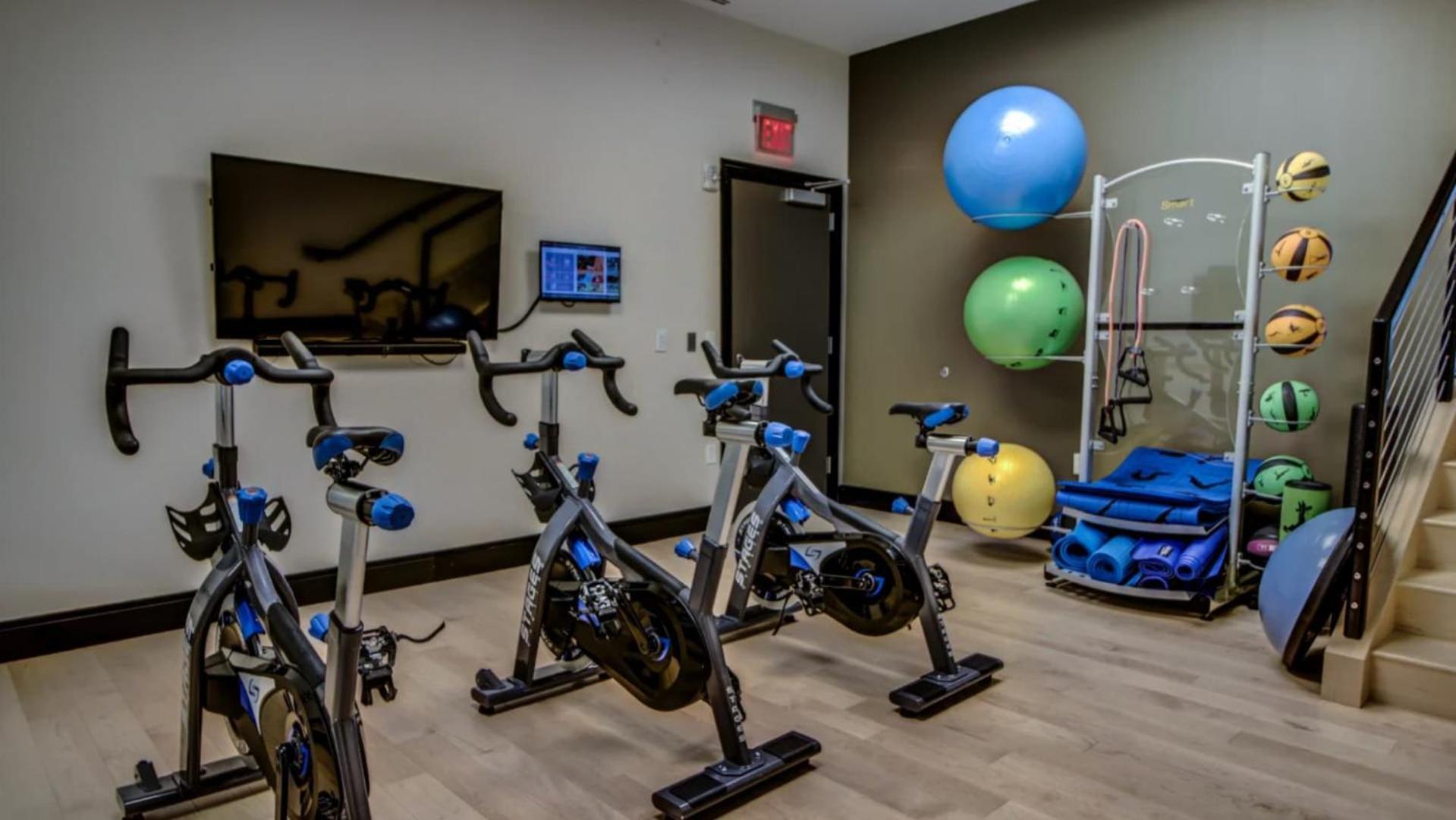 Entire Downton Seaport Apartment *