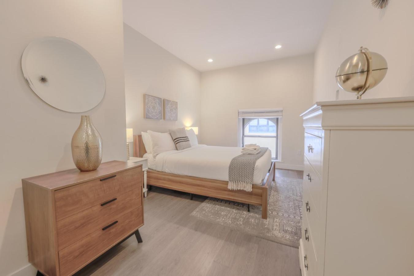 Luxury At 2br 2ba 200mbps Internet Apartment Boston