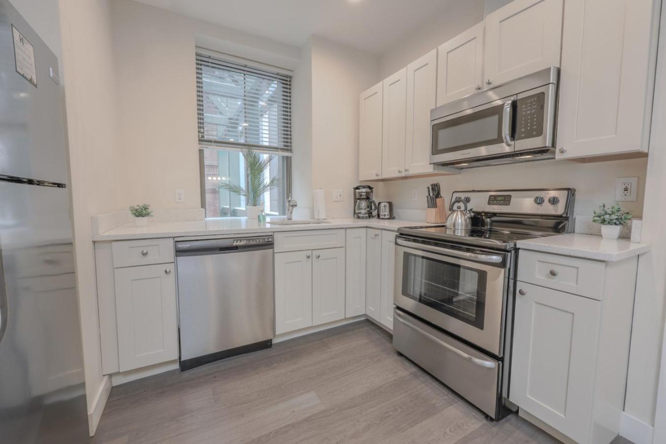 Luxury At 2br 2ba 200mbps Internet *