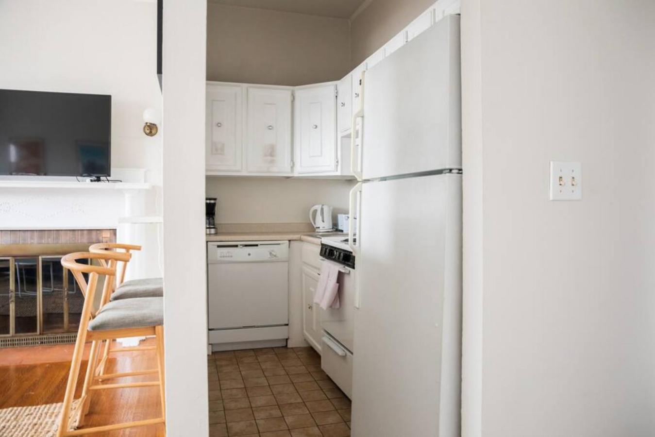 Chic Fenway 1b Perfect Location Apartment *