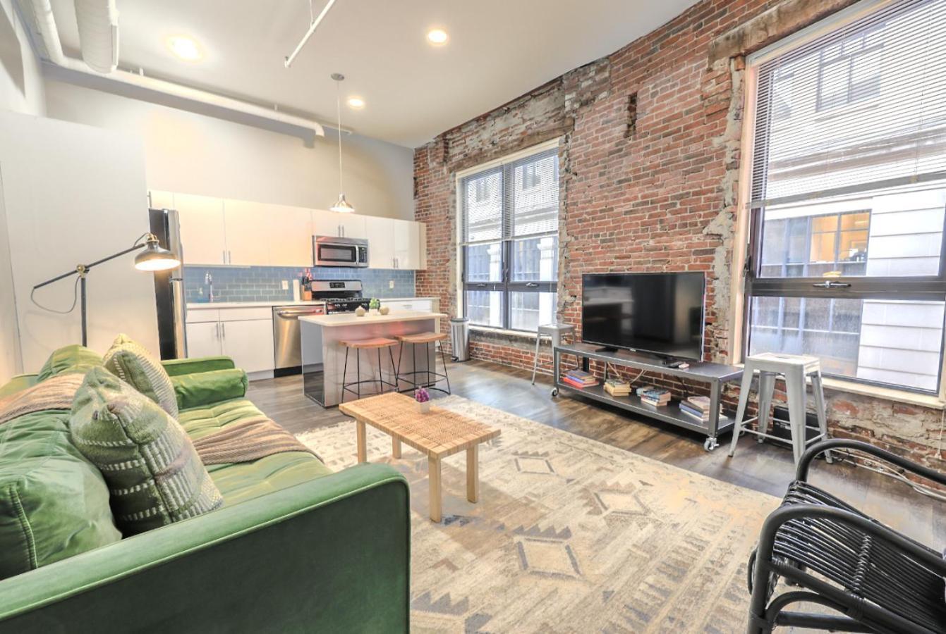 Flexible Historic Loft Near Common Apartment