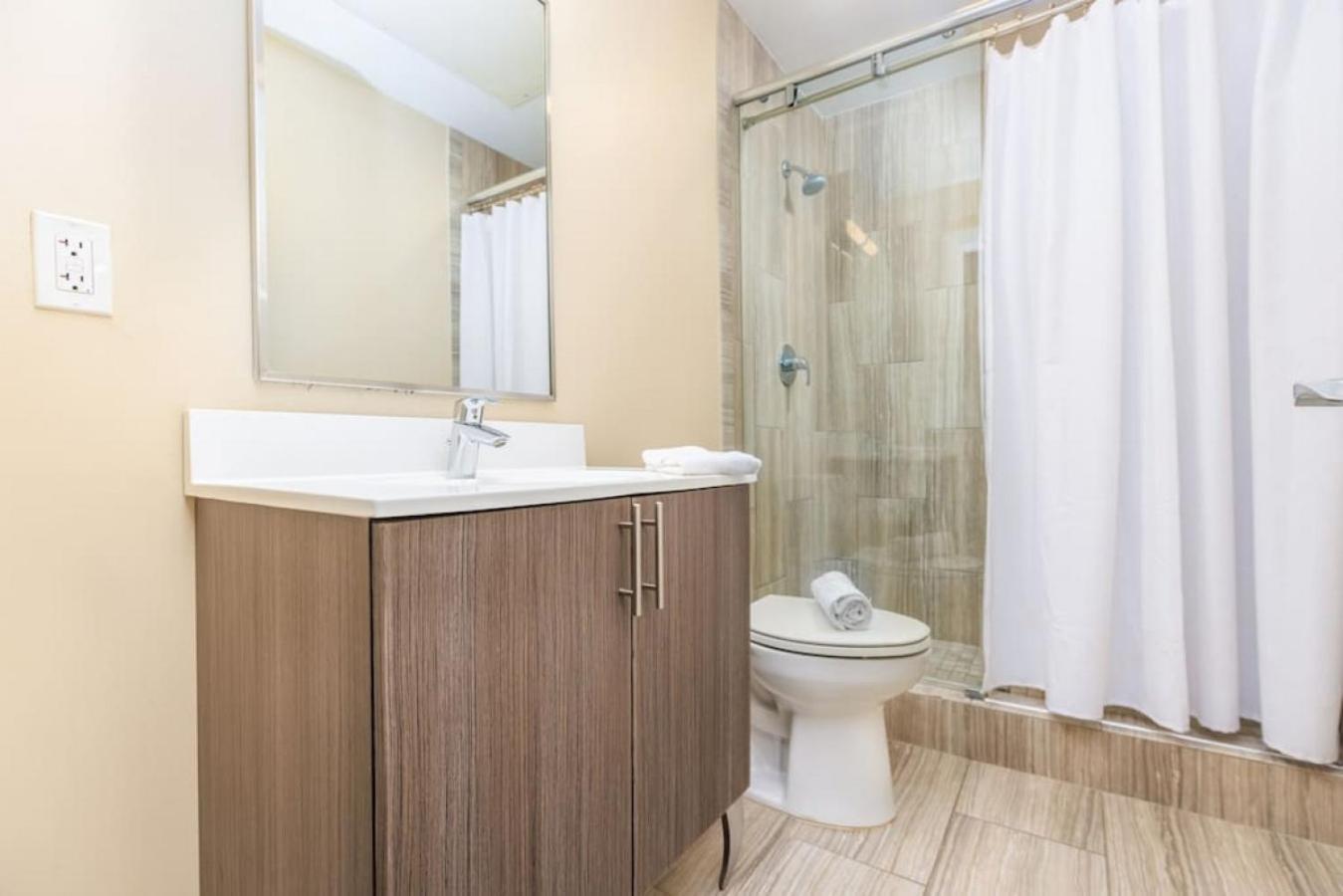 Designer Lux 4 Bed Loft Steps To The State House Apartment Boston