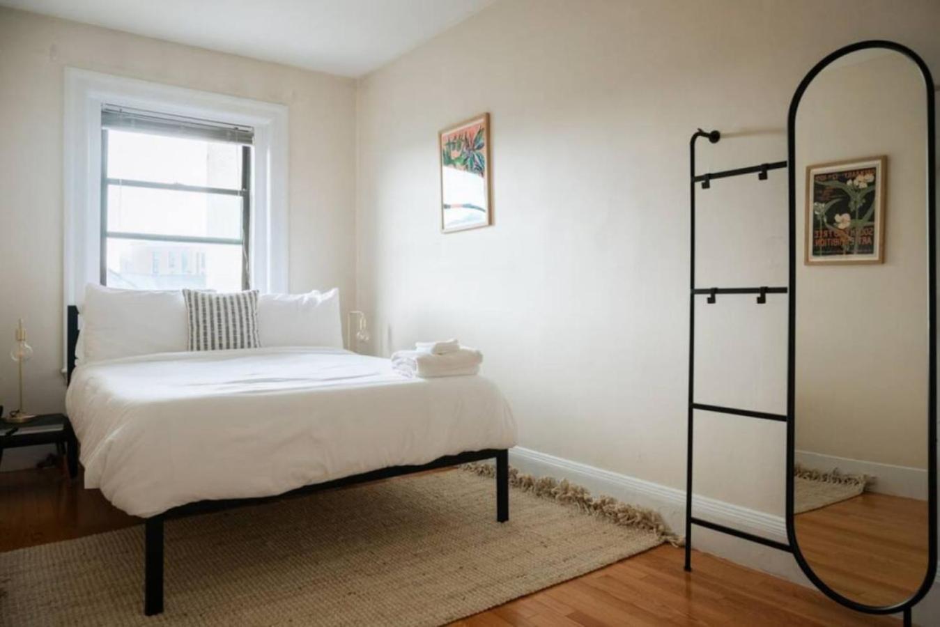 Stunning 1br Steps To Fenway * Boston