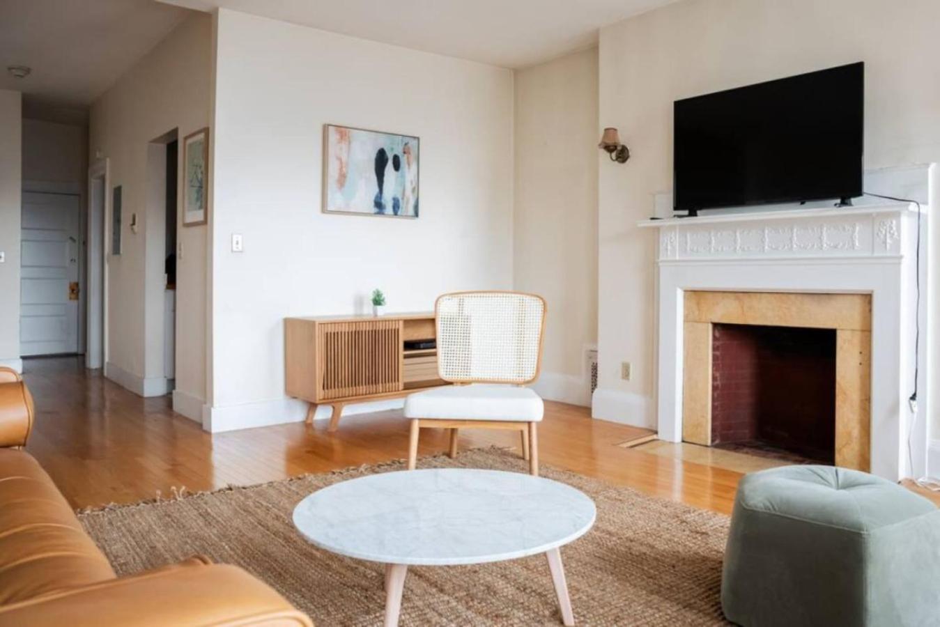 Apartment Stunning 1br Steps To Fenway *