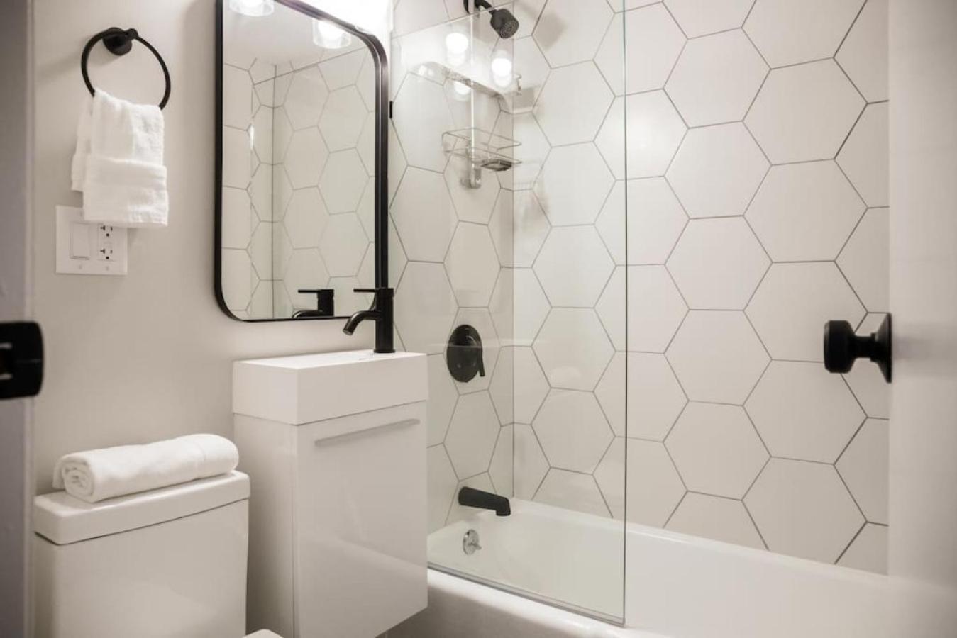 Apartment Modern In South End